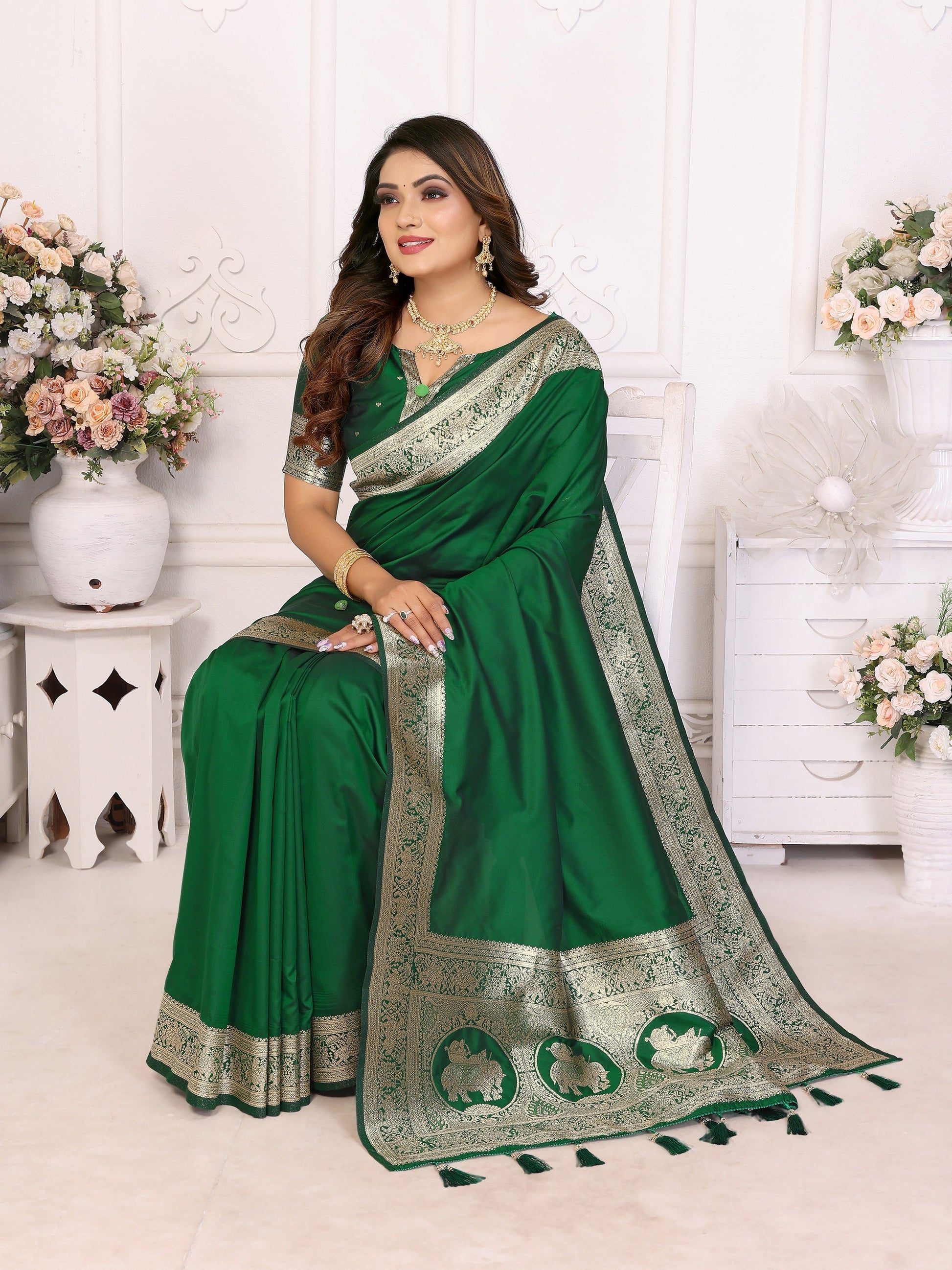 Vedant Vastram Soft Litchi Silk Banarasi Silk Saree - Green | Swadesiicart