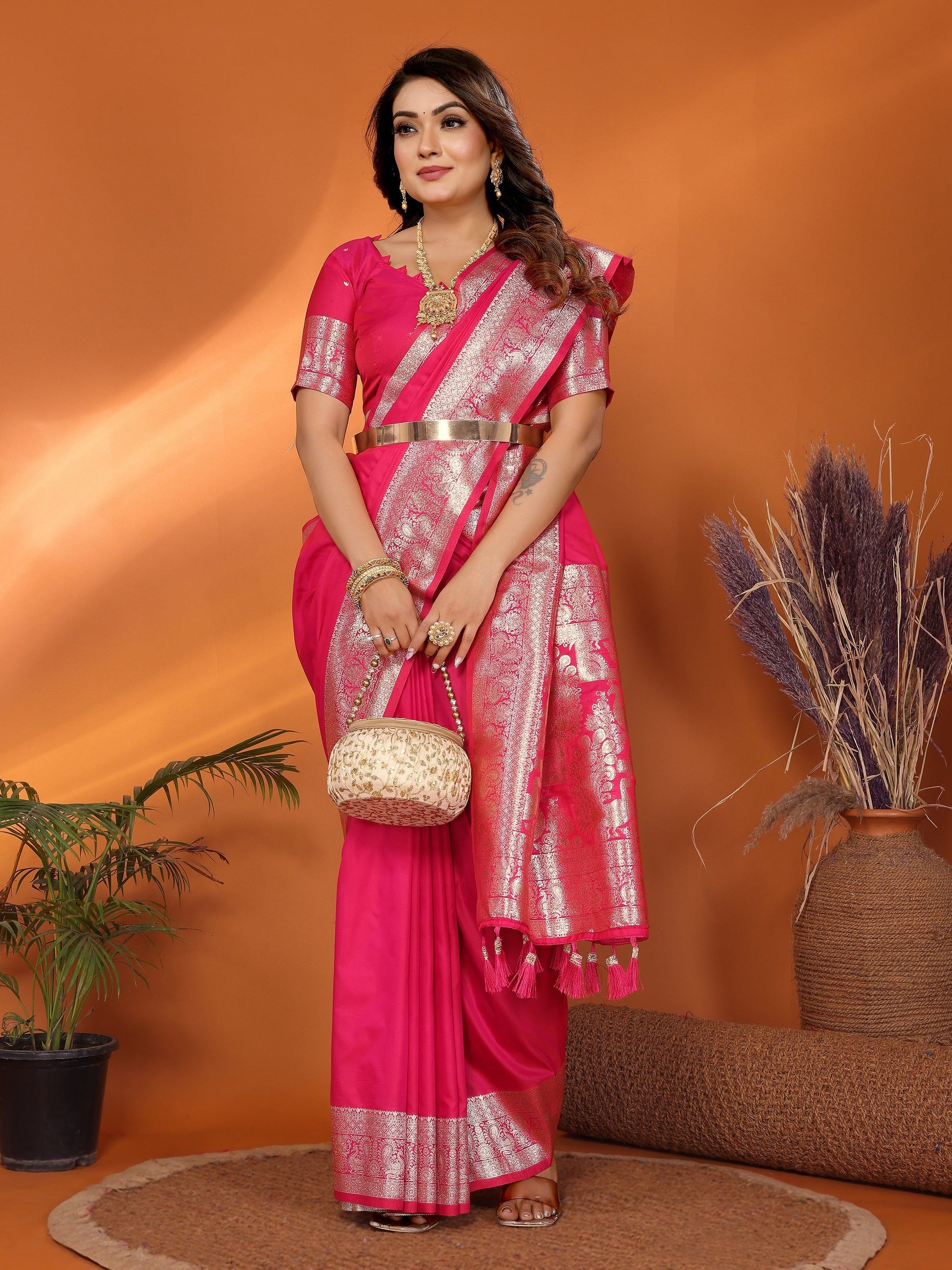 Vedant Vastram Soft Litchi Silk Banarasi Silk Saree - Magenta | Swadesiicart