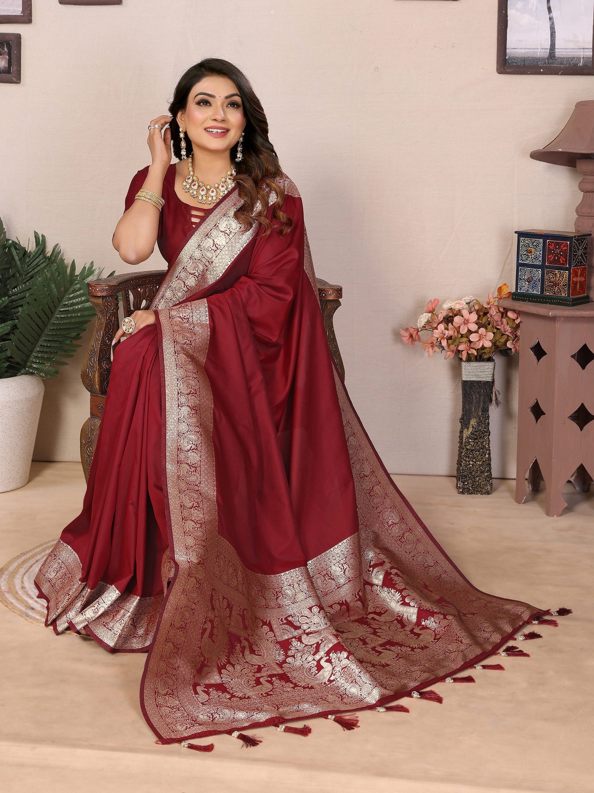 Vedant Vastram Soft Litchi Silk Banarasi Silk Saree - Maroon | Swadesiicart