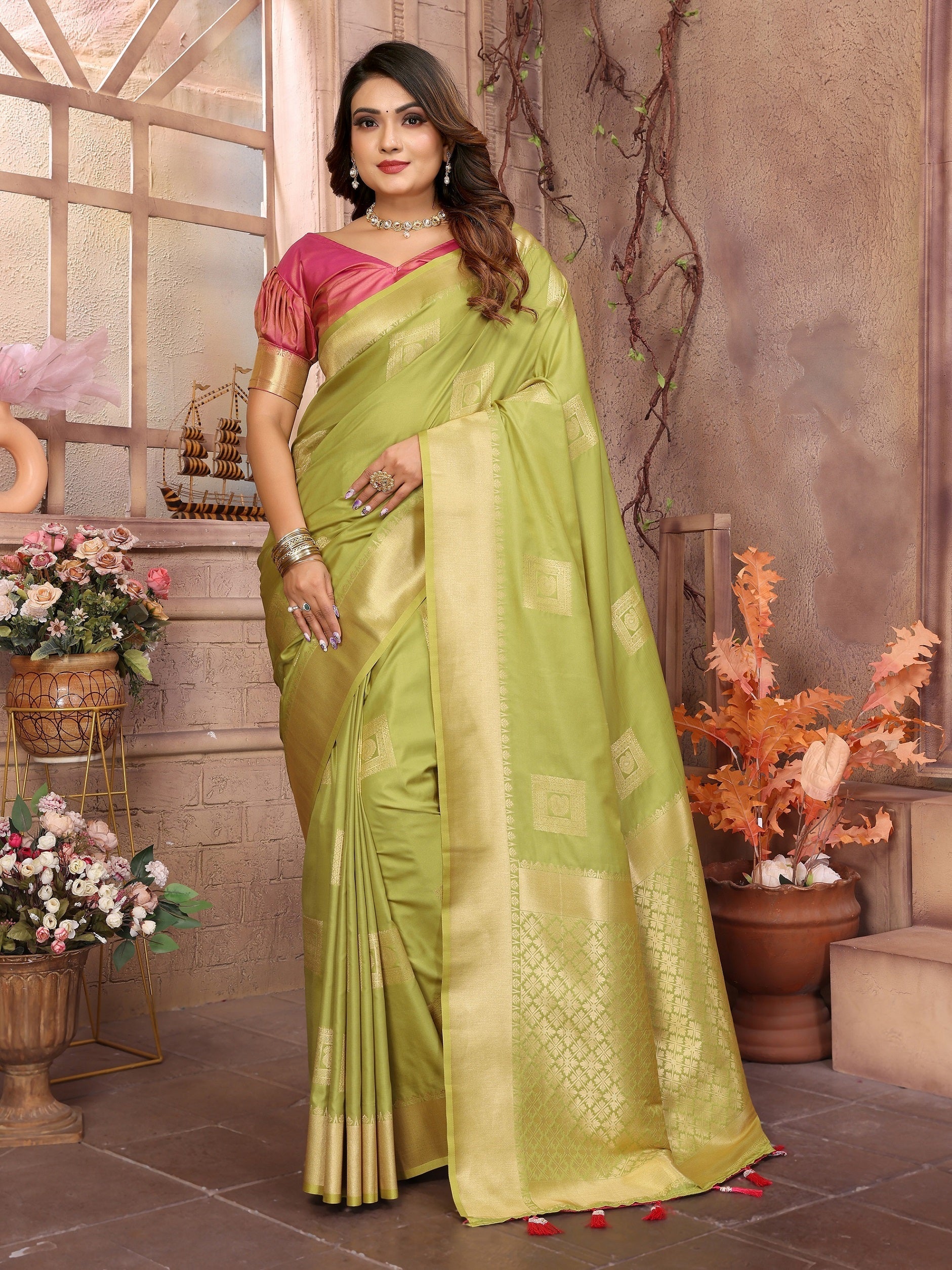 Vedant Vastram Soft Litchi Silk Banarasi Silk Saree - Olive | Swadesiicart