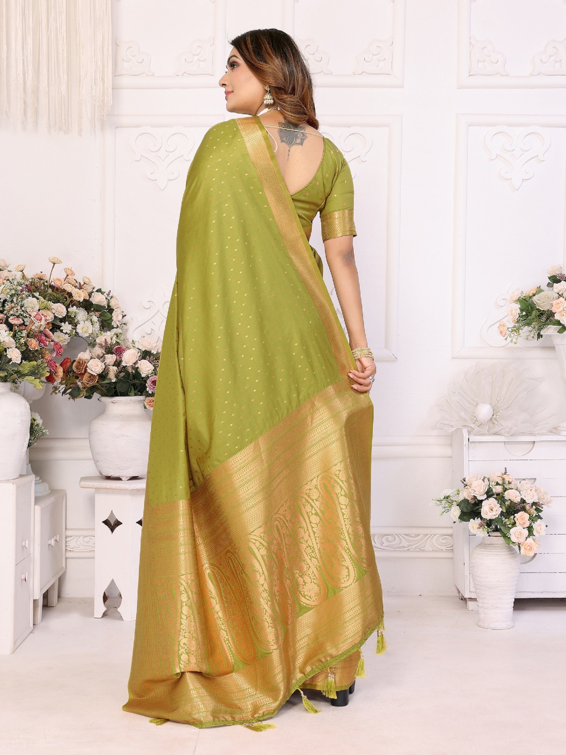 Vedant Vastram Soft Litchi Silk Banarasi Silk Saree - Mahendi | Swadesiicart