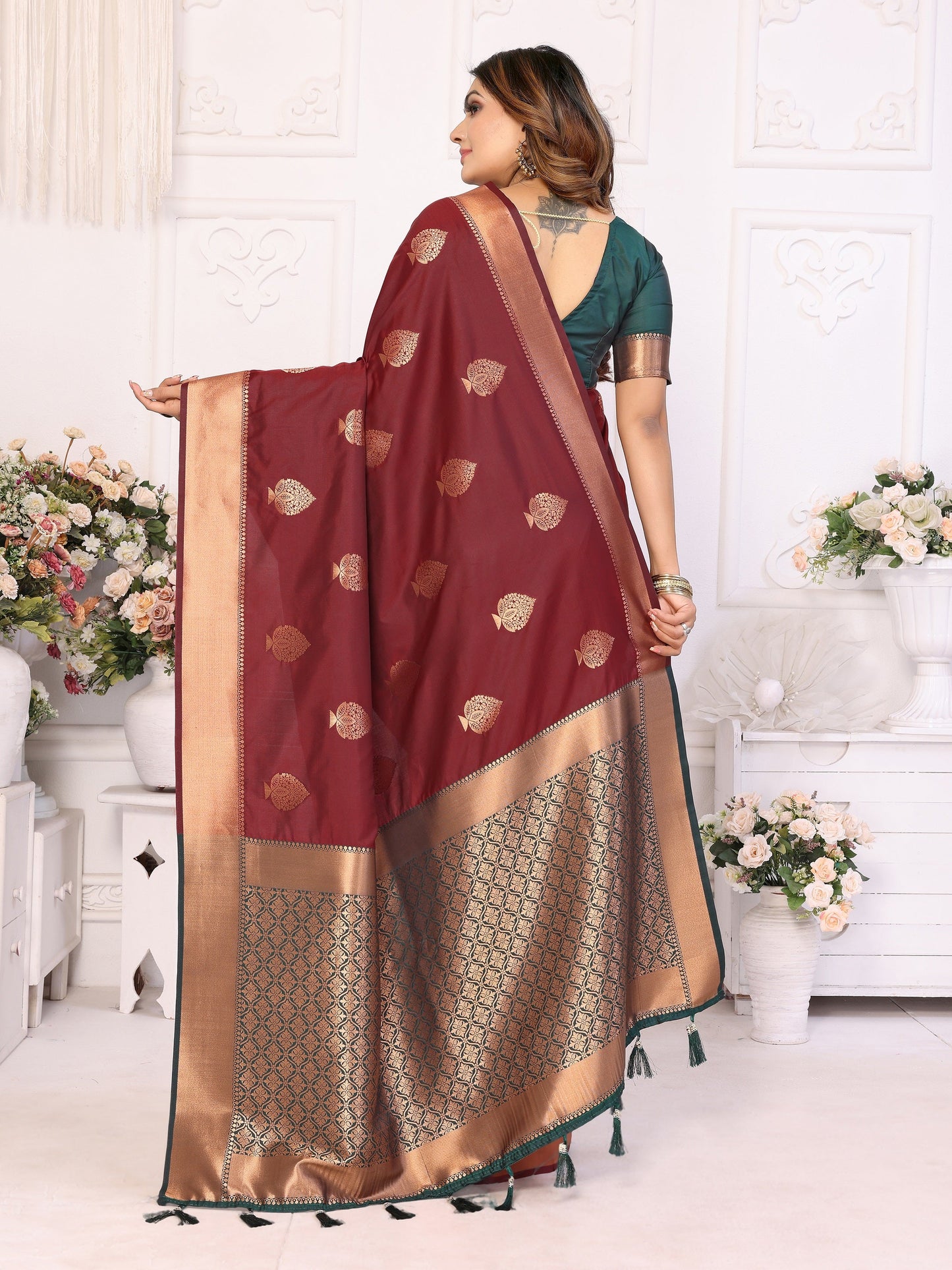 Vedant Vastram Soft Litchi Silk Banarasi Silk Saree - Maroon | Swadesiicart