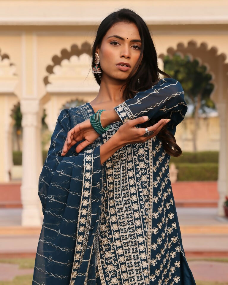 Jyoti Fashion Women's Morpeach Georgette Embroidered Designer Kurta Set | Swadesiicart