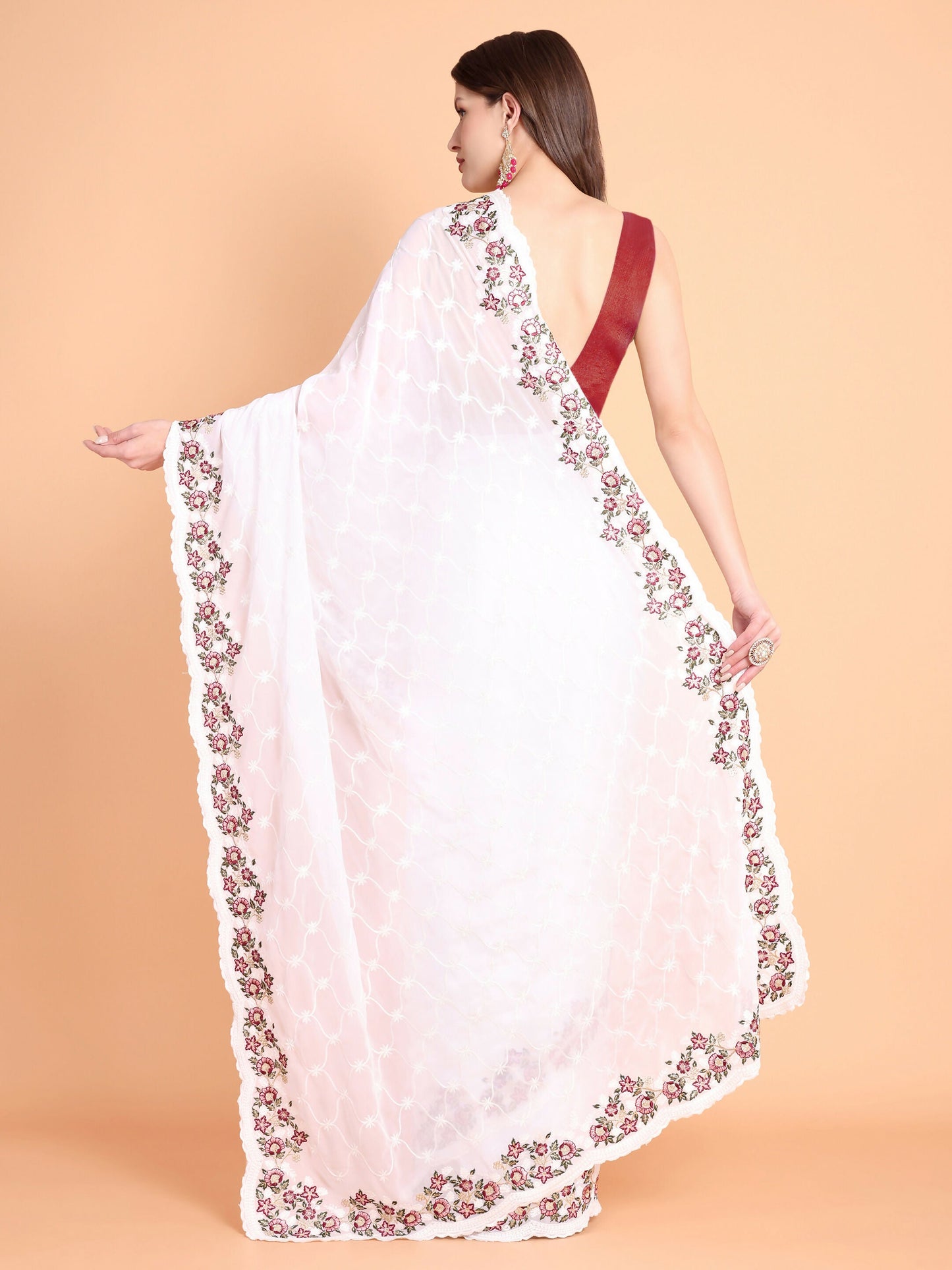 Vamsee Ammelia White Georgette Saree - Swadesiicart