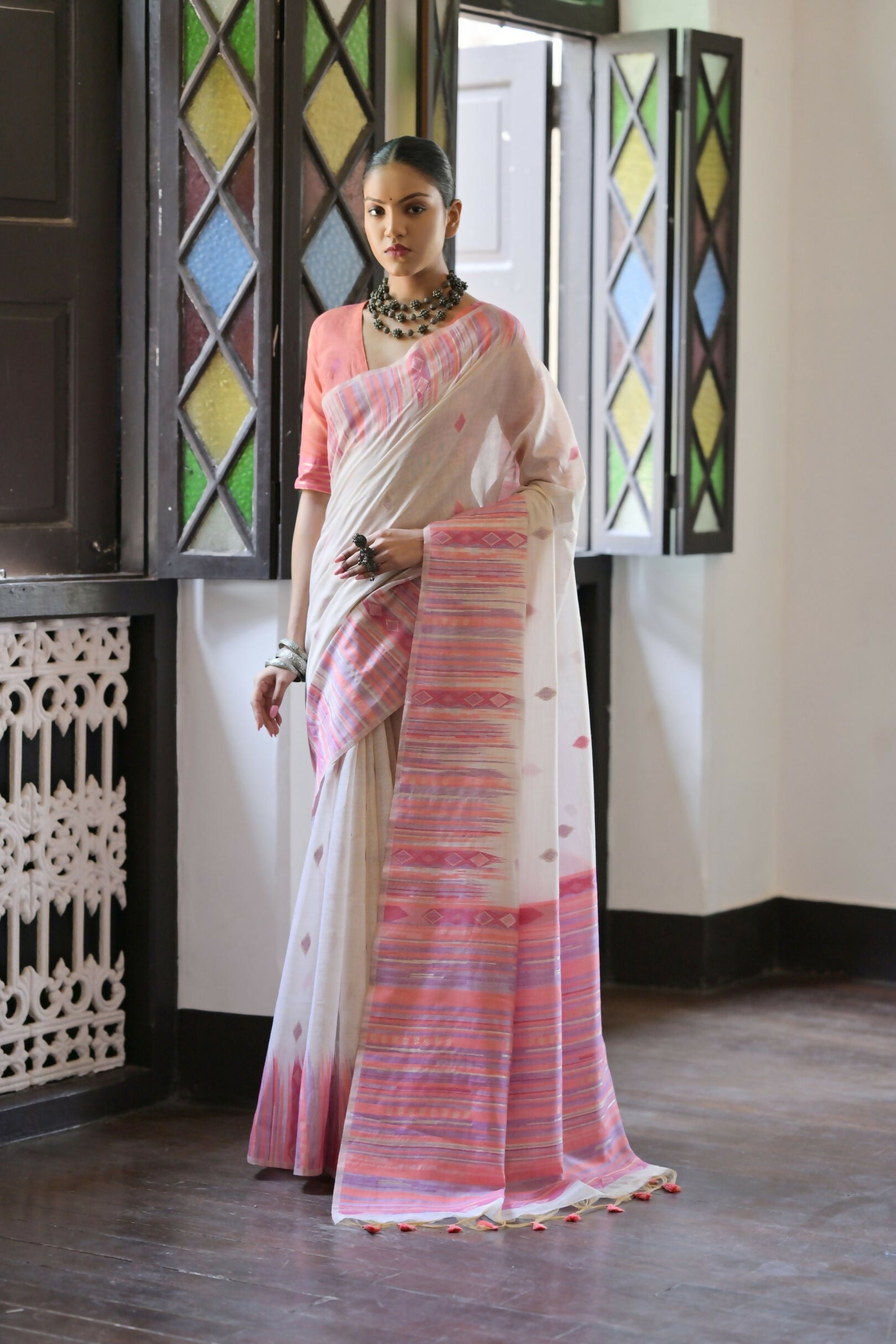 Vishnu Weaves Women's Peach Muga Cotton Saree with Blouse - Swadesiicart