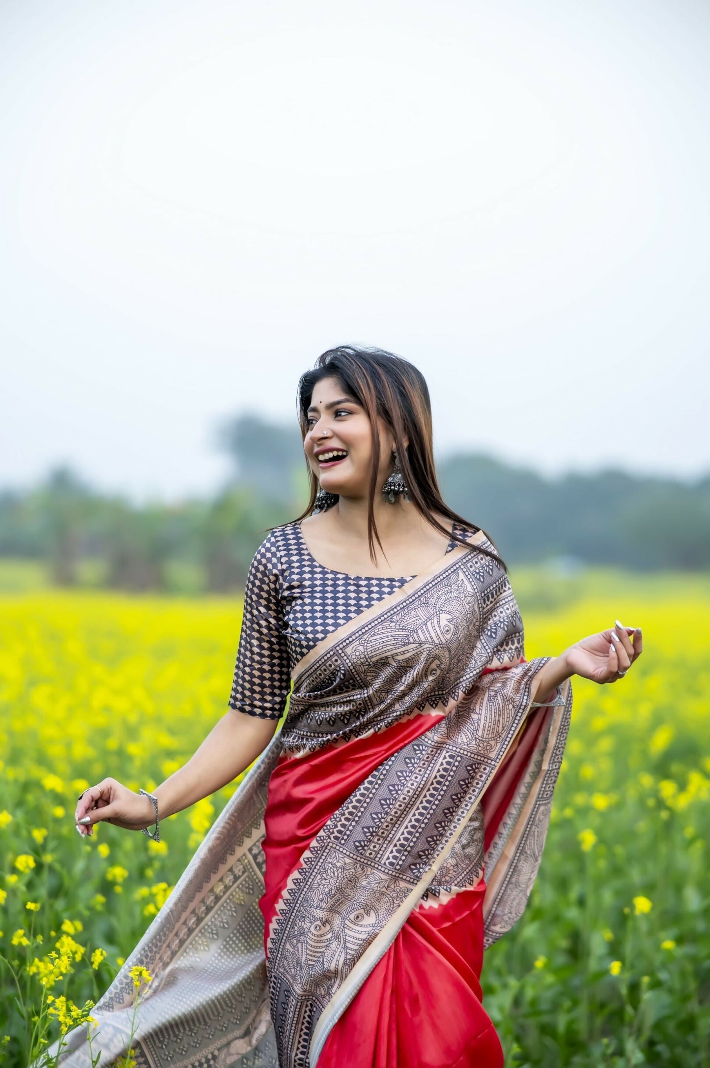 Vishnu Weaves Women's Red Soft Tussar Silk Saree with Blouse - Swadesiicart