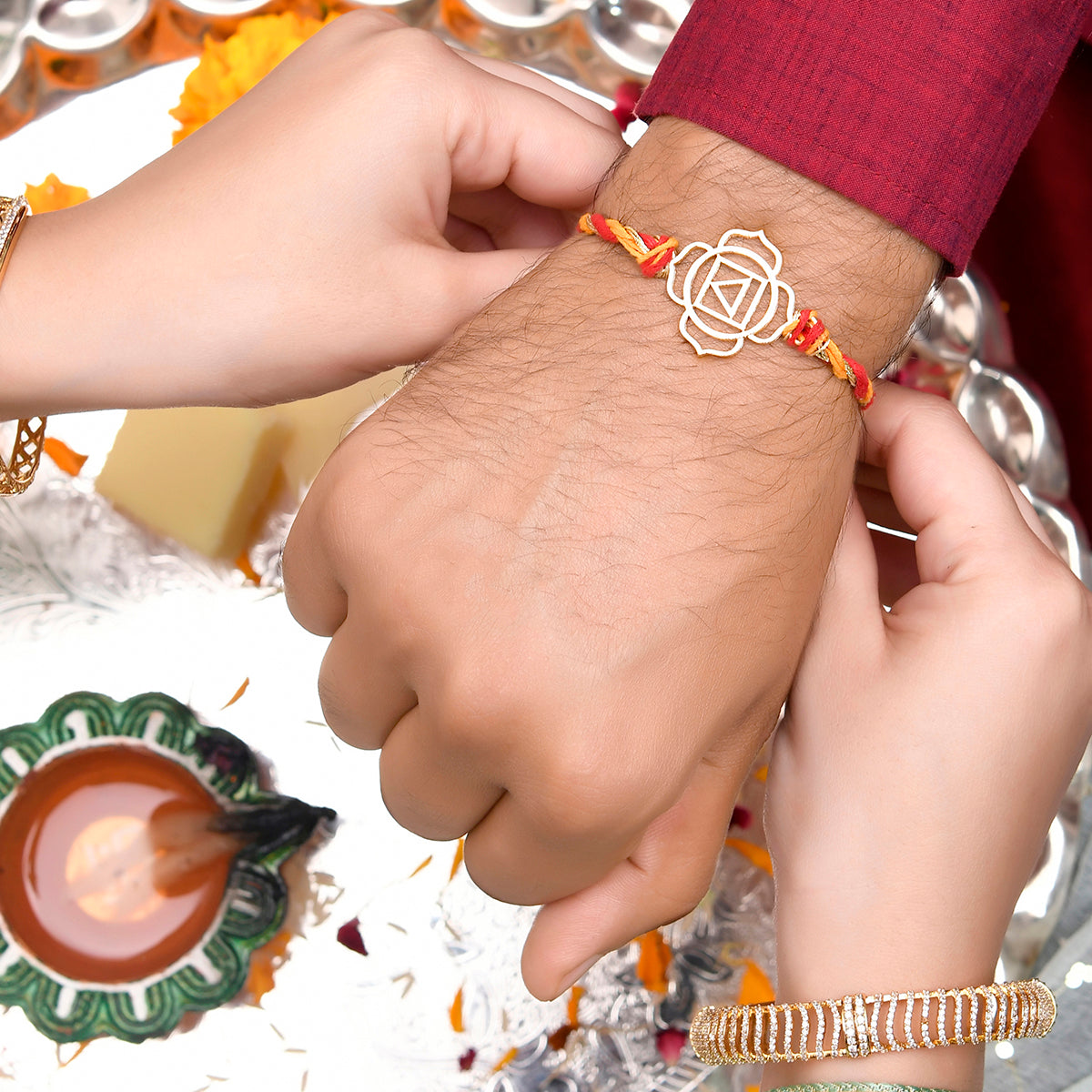 trueBrowns X Voylla High Polish Abstract Floral Motif Rakhi | Swadesiicart