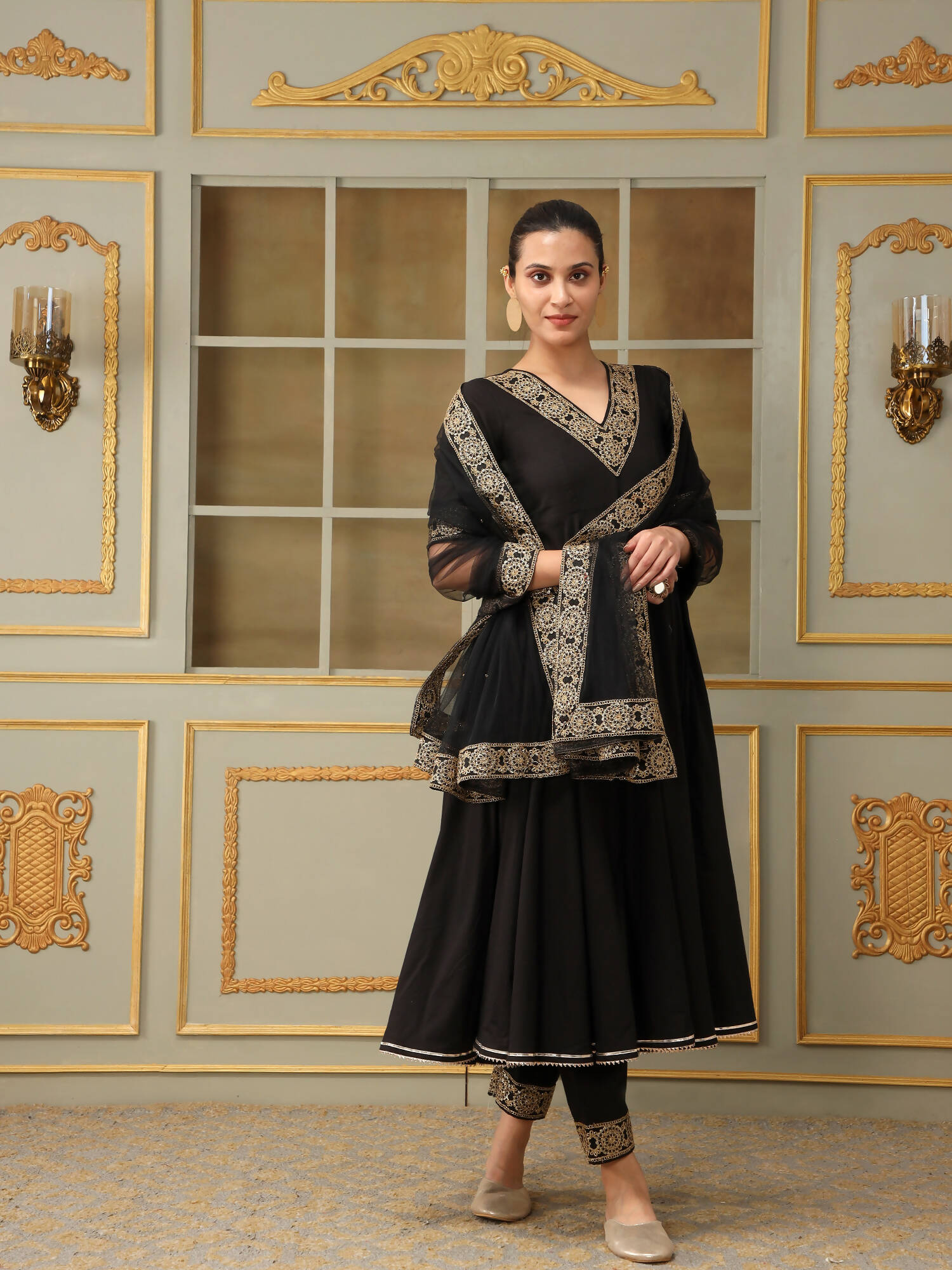 Pomcha Jaipur Black Saadgi Sunheri Lace Black Anarkali Set | Swadesiicart