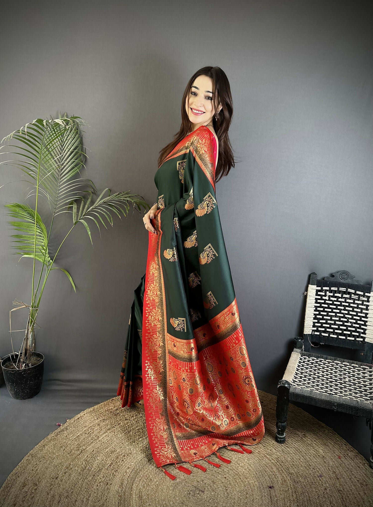 Joban Fashion Dark Green Banarasi Soft Silk Peacock Butta Work Saree | Swadesiicart