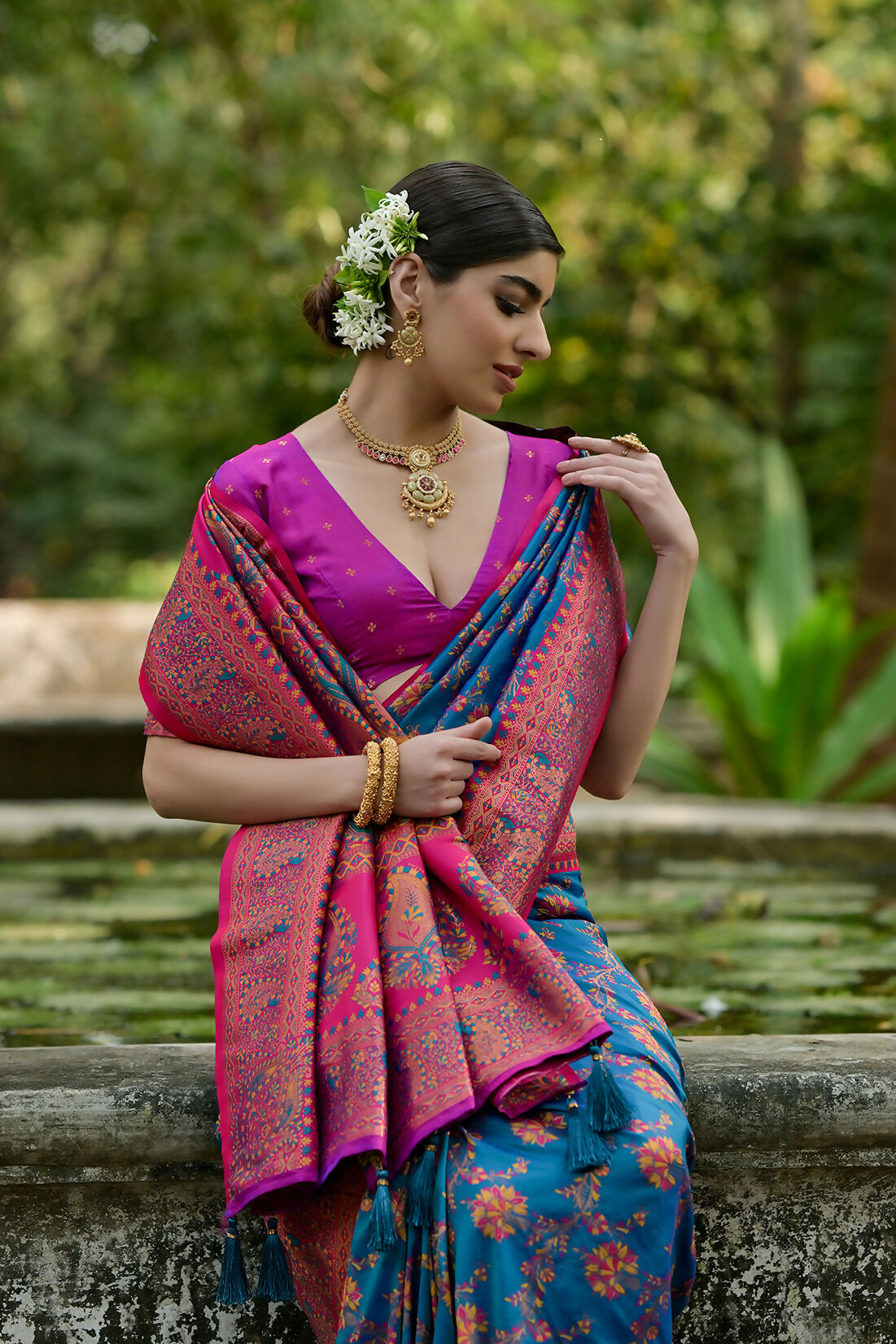 Vishnu Weaves Women's Firozi Pashmina Silk Thread Woven Saree with Blouse - Swadesiicart