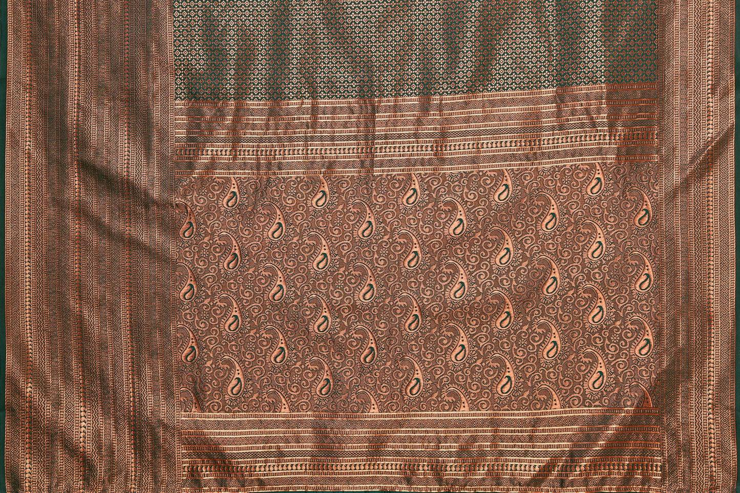 Vamika Weaving Banarasi Jacquard Green Kanjivaram Saree | Swadesiicart