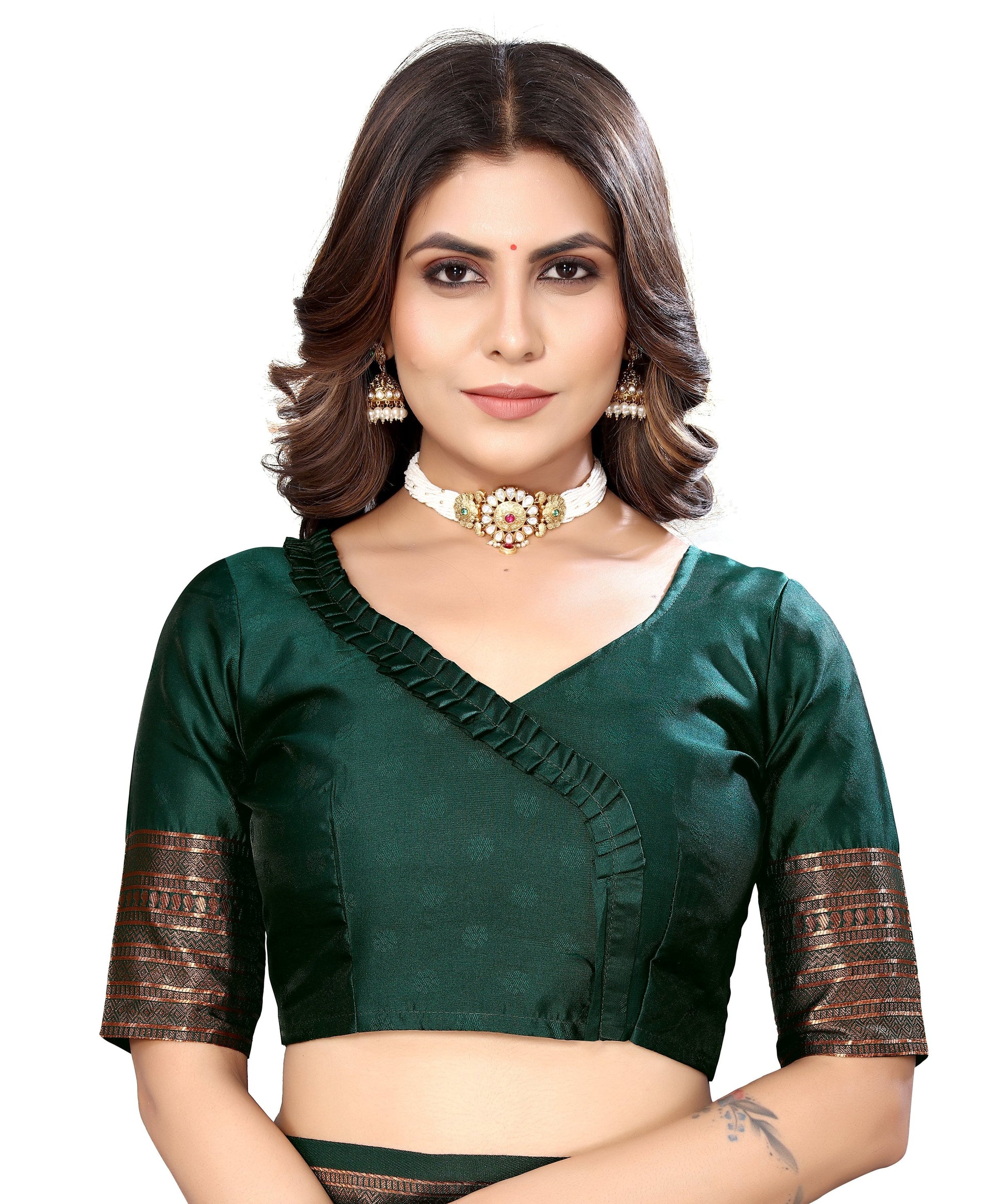 Vamika Weaving Banarasi Jacquard Green Kanjivaram Saree | Swadesiicart