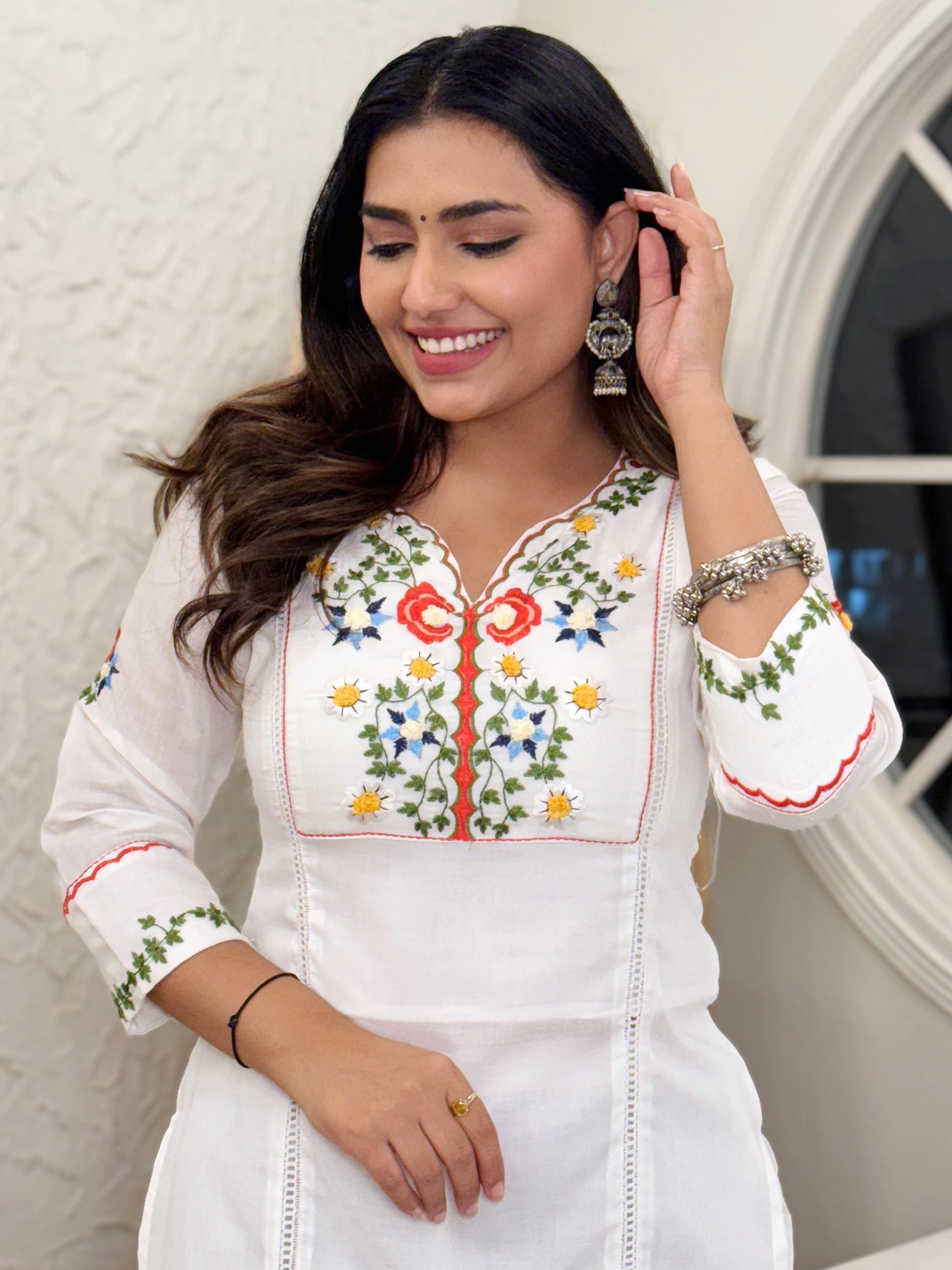 Lorenvalley White Cotton Embroidered & Khatli Hand Work Kurta with Pant - Swadesiicart