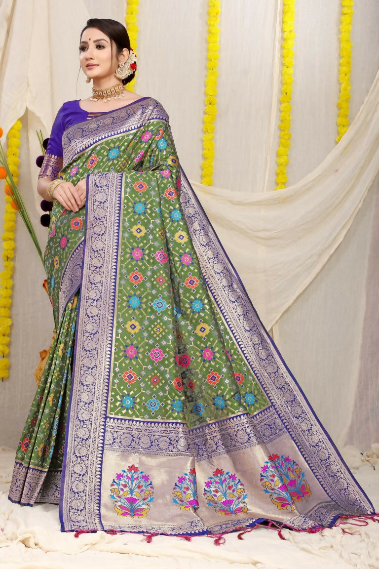 Jyoti Fashion Women's Green Patola Silk Zari Woven Saree with Blouse | Swadesiicart