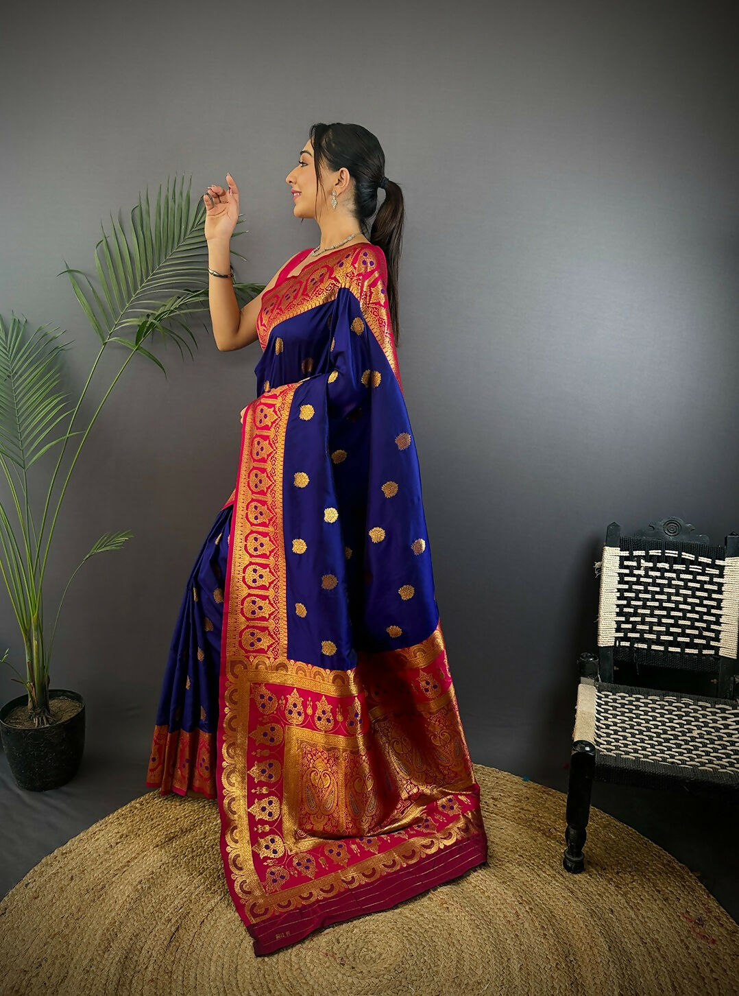 Joban Fashion Red Butti Banarasi Silk Sarees | Swadesiicart