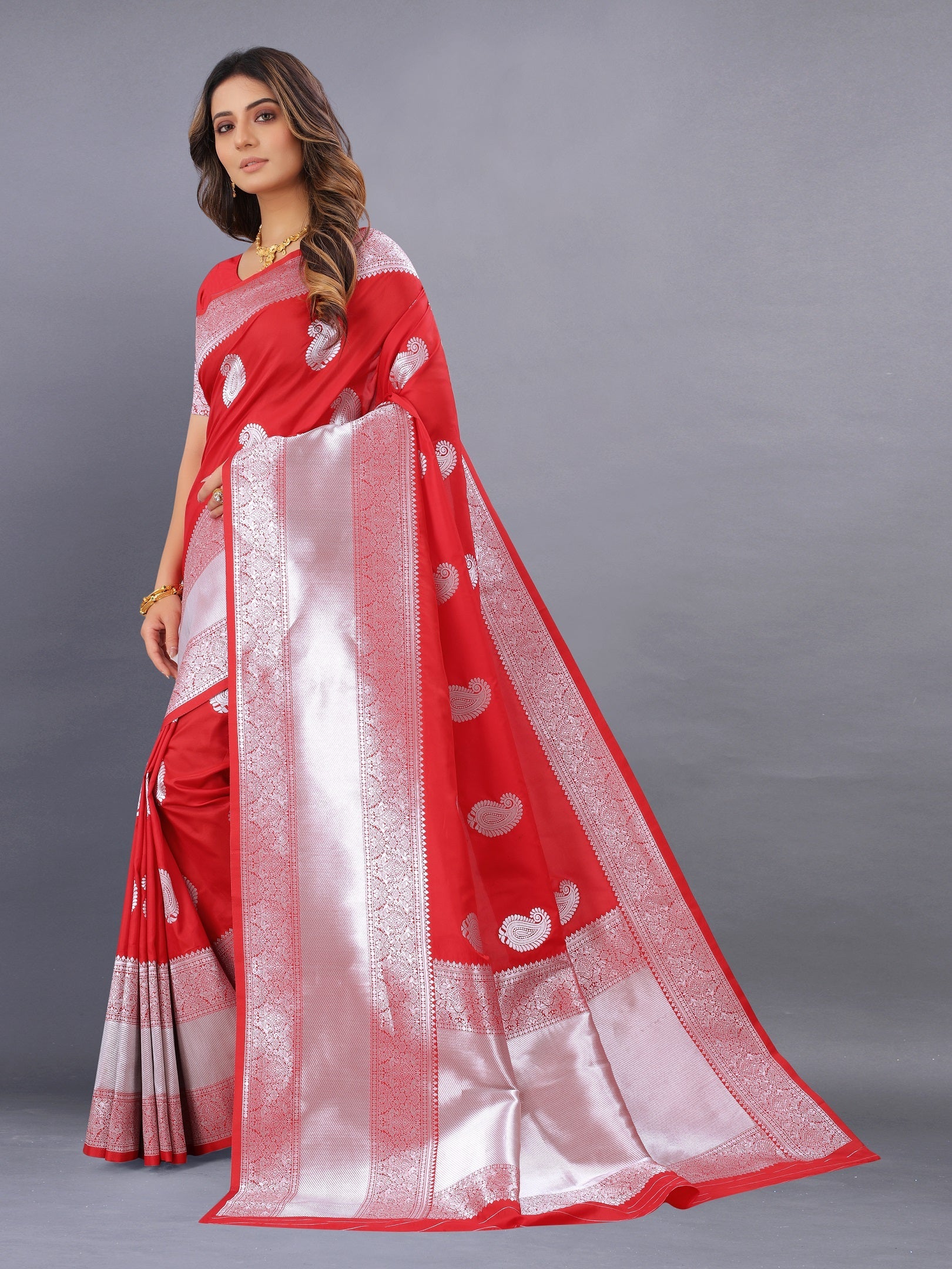 Vedant Vastram Soft Litchi Silk Banarasi Silk Saree - Red | Swadesiicart