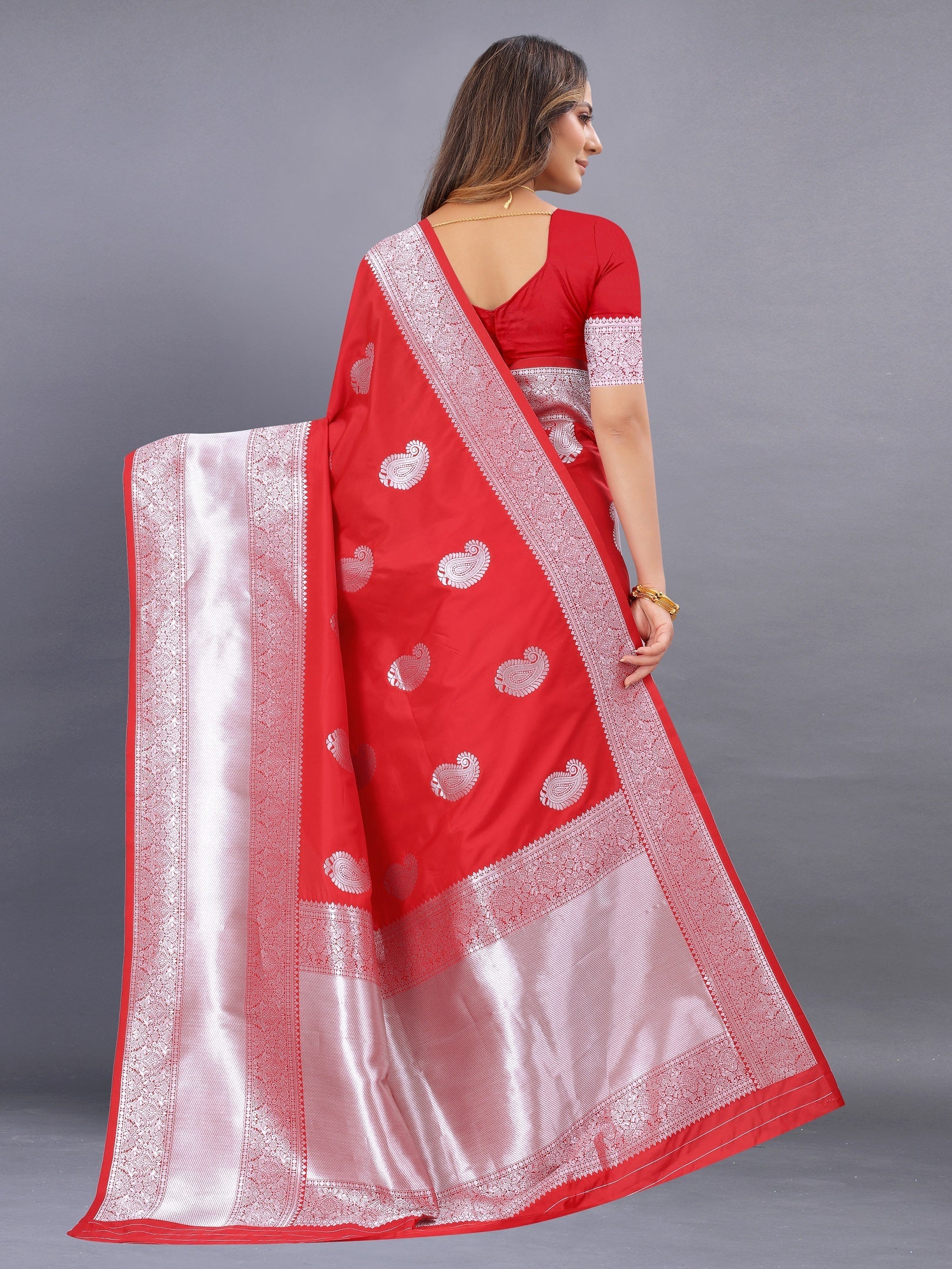 Vedant Vastram Soft Litchi Silk Banarasi Silk Saree - Red | Swadesiicart