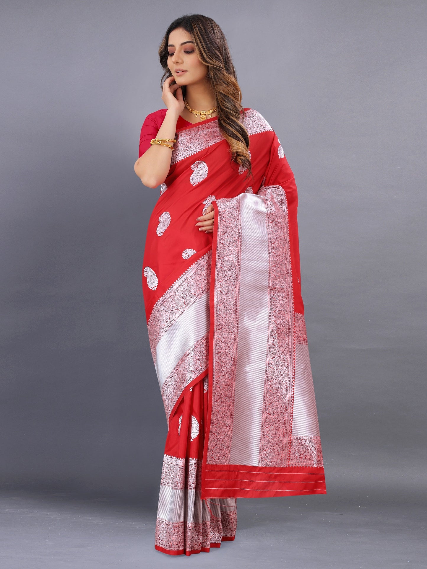Vedant Vastram Soft Litchi Silk Banarasi Silk Saree - Red | Swadesiicart