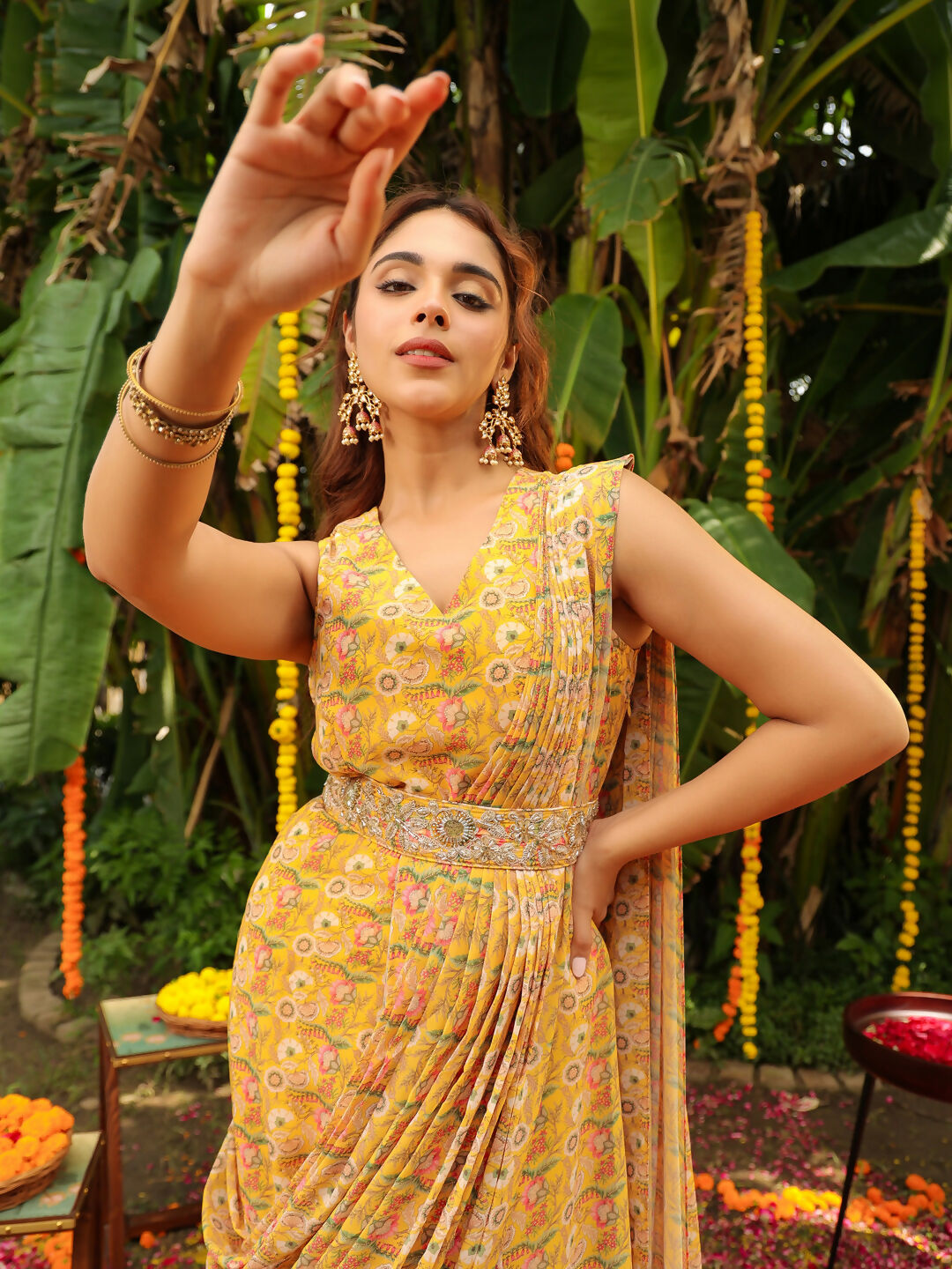 Janasya Mustard Georgette Floral Saree | Swadesiicart