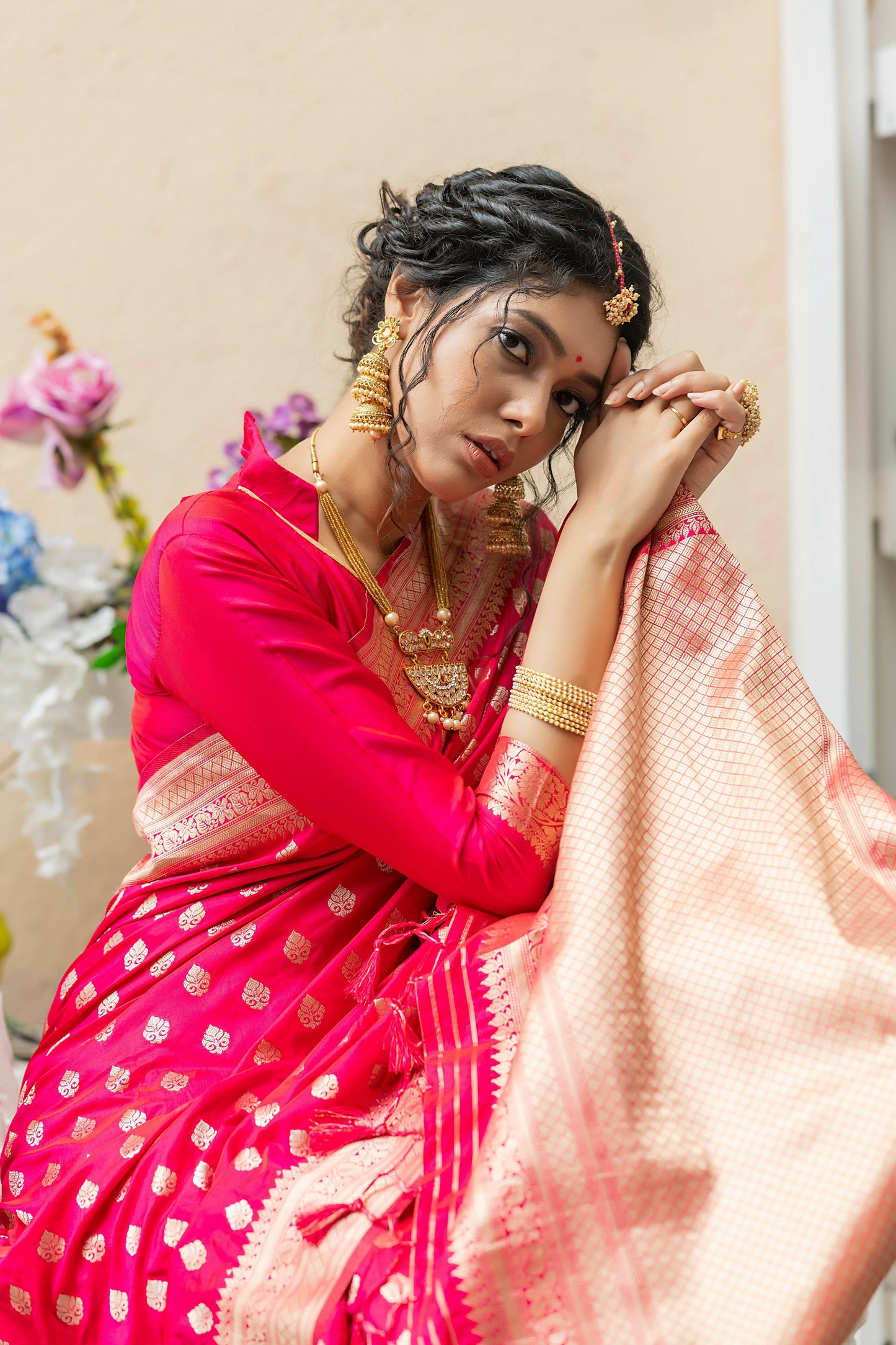 Vishnu Weaves Women's Pink Banarasi Silk Zari Woven Saree with Unstitched Blouse - Swadesiicart