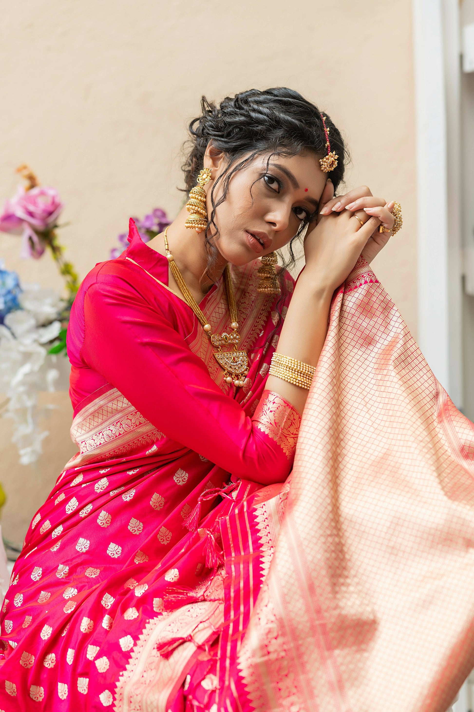 Vishnu Weaves Women's Pink Banarasi Silk Zari Woven Saree with Unstitched Blouse - Swadesiicart