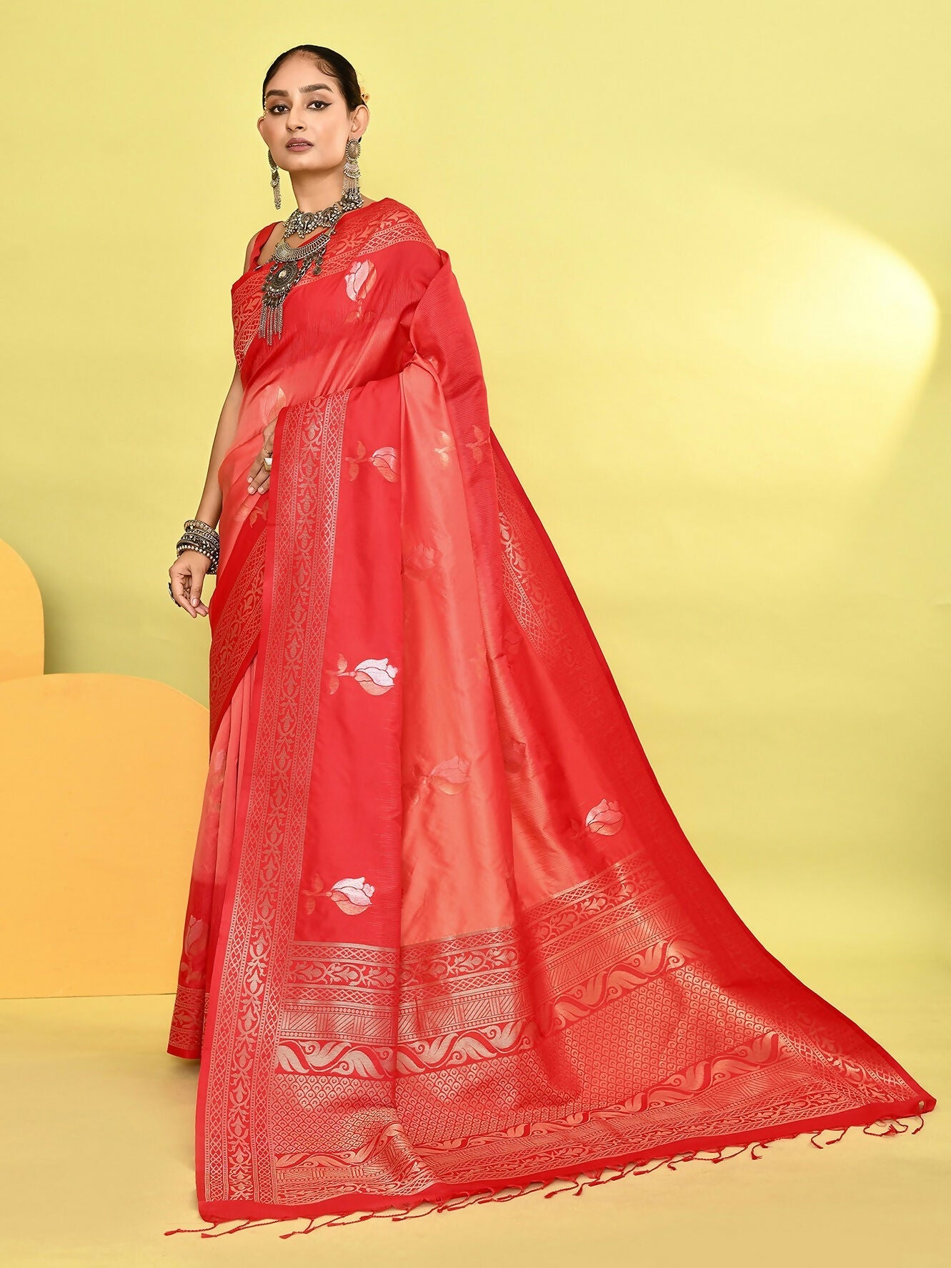 Joban Fashion Peach & Red Plain With Weaving Border Banarasi Silk Sarees | Swadesiicart