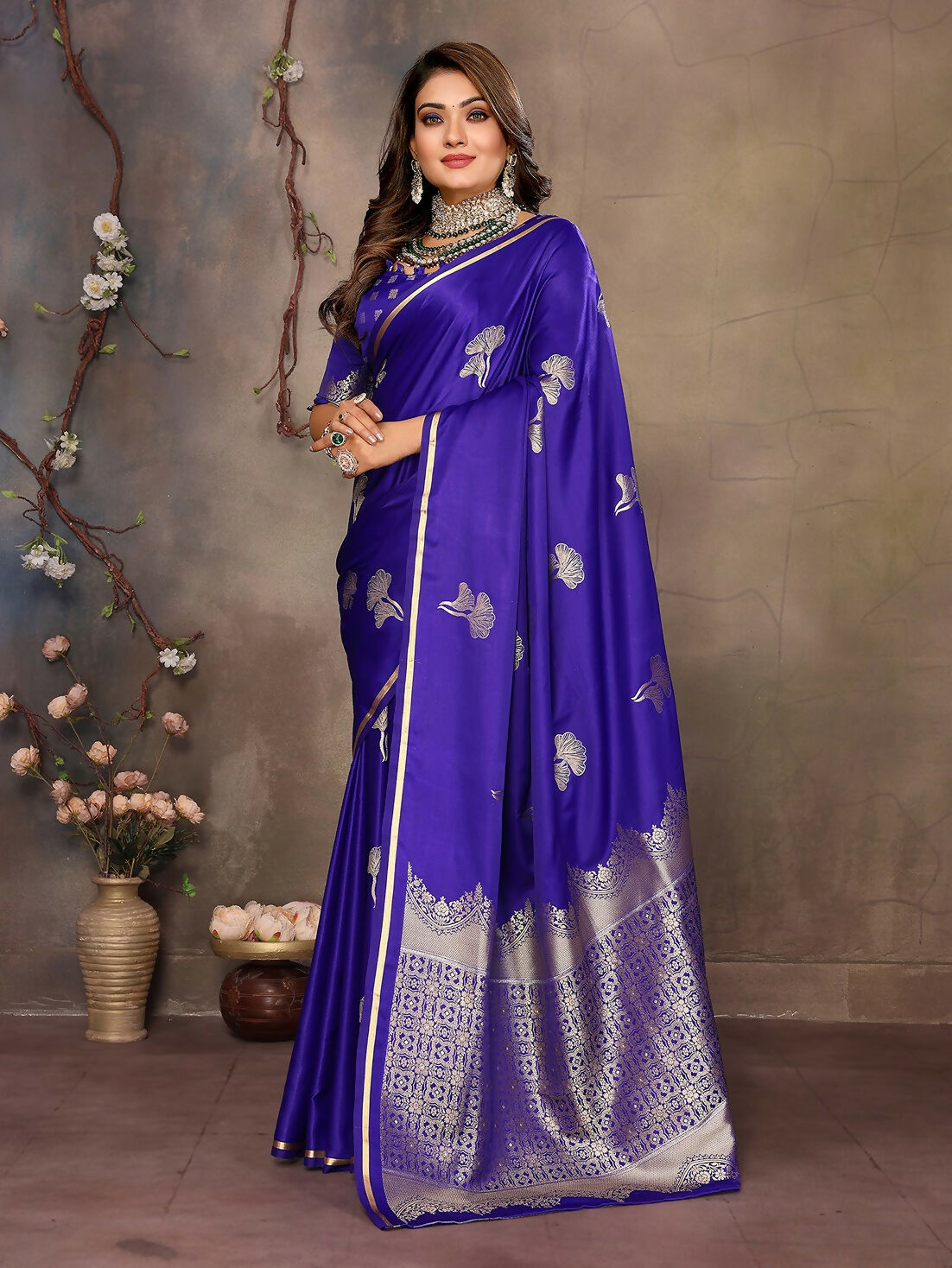 Joban Fashion Royal Blue Floral Motifs Banarasi Silk Sarees | Swadesiicart