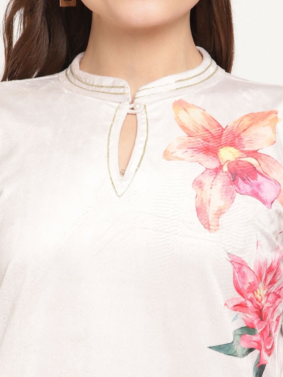 Ahalyaa Women Beige Velvet Digital Print Kurta | Swadesiicart