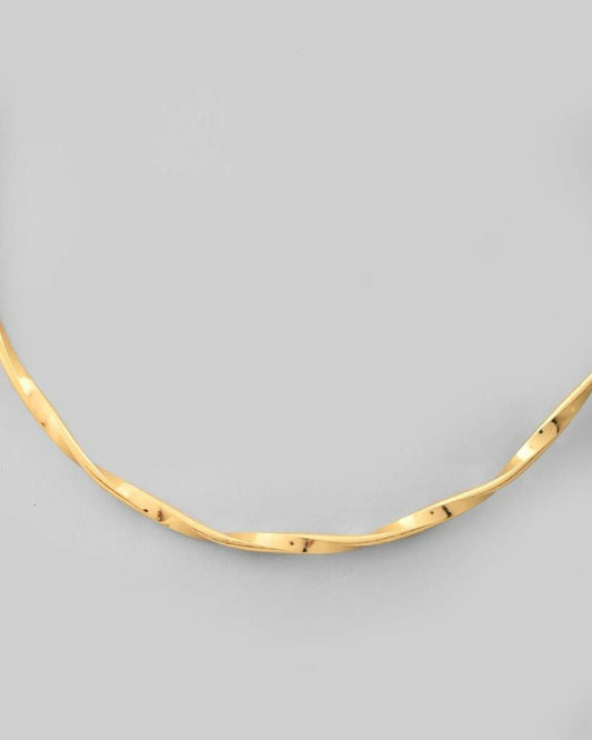 VOJ Gold-Polished Twisted Hasli Necklace | Swadesiicart