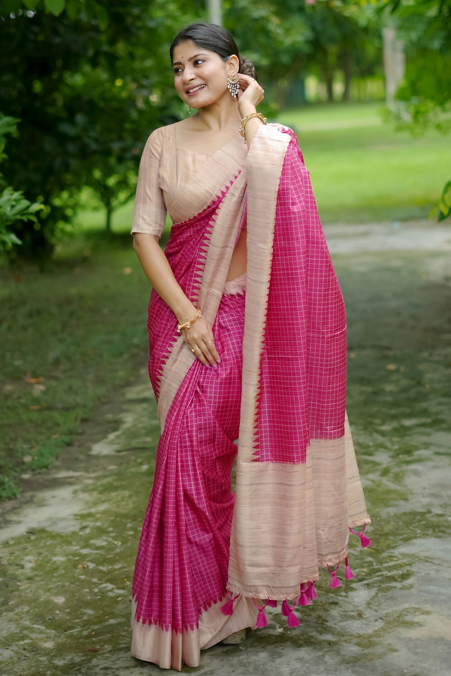 Vishnu Weaves Women's Pink Tussar Silk Woven Saree with Blouse - Swadesiicart