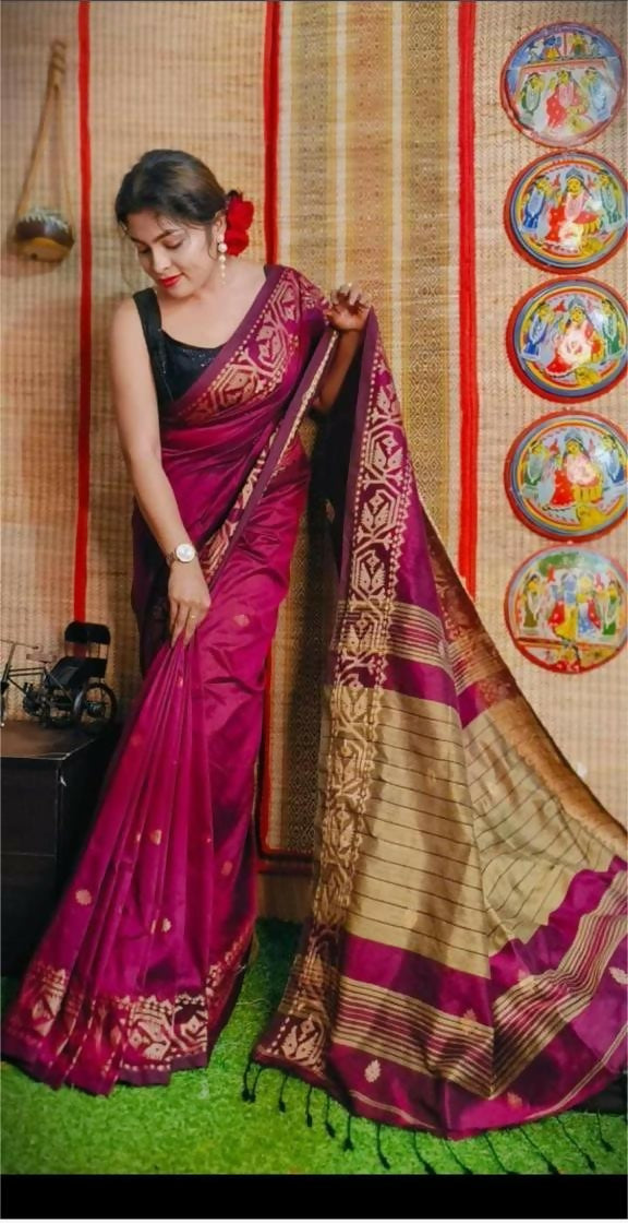 Exclusive Collection Beautiful Magenta Pure Cotton Woven Handloom Saree With Running Blouse Piece - Swadesiicart