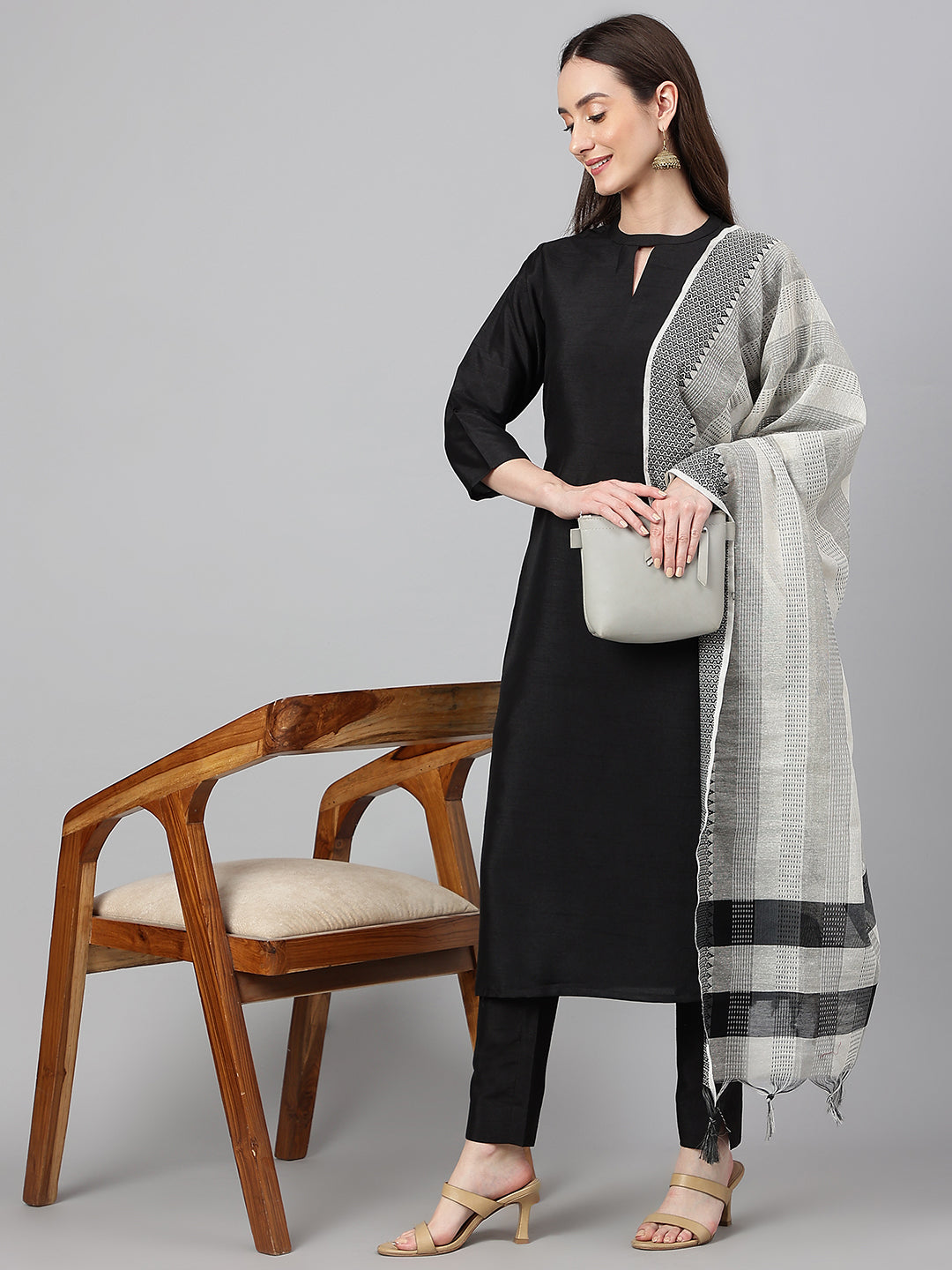 Janasya Women's Black Crepe Silk Solid Straight Festival Kurta Set | Swadesiicart