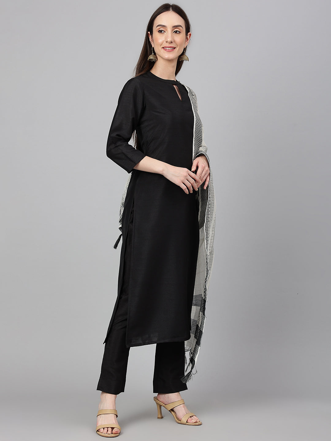Janasya Women's Black Crepe Silk Solid Straight Festival Kurta Set | Swadesiicart