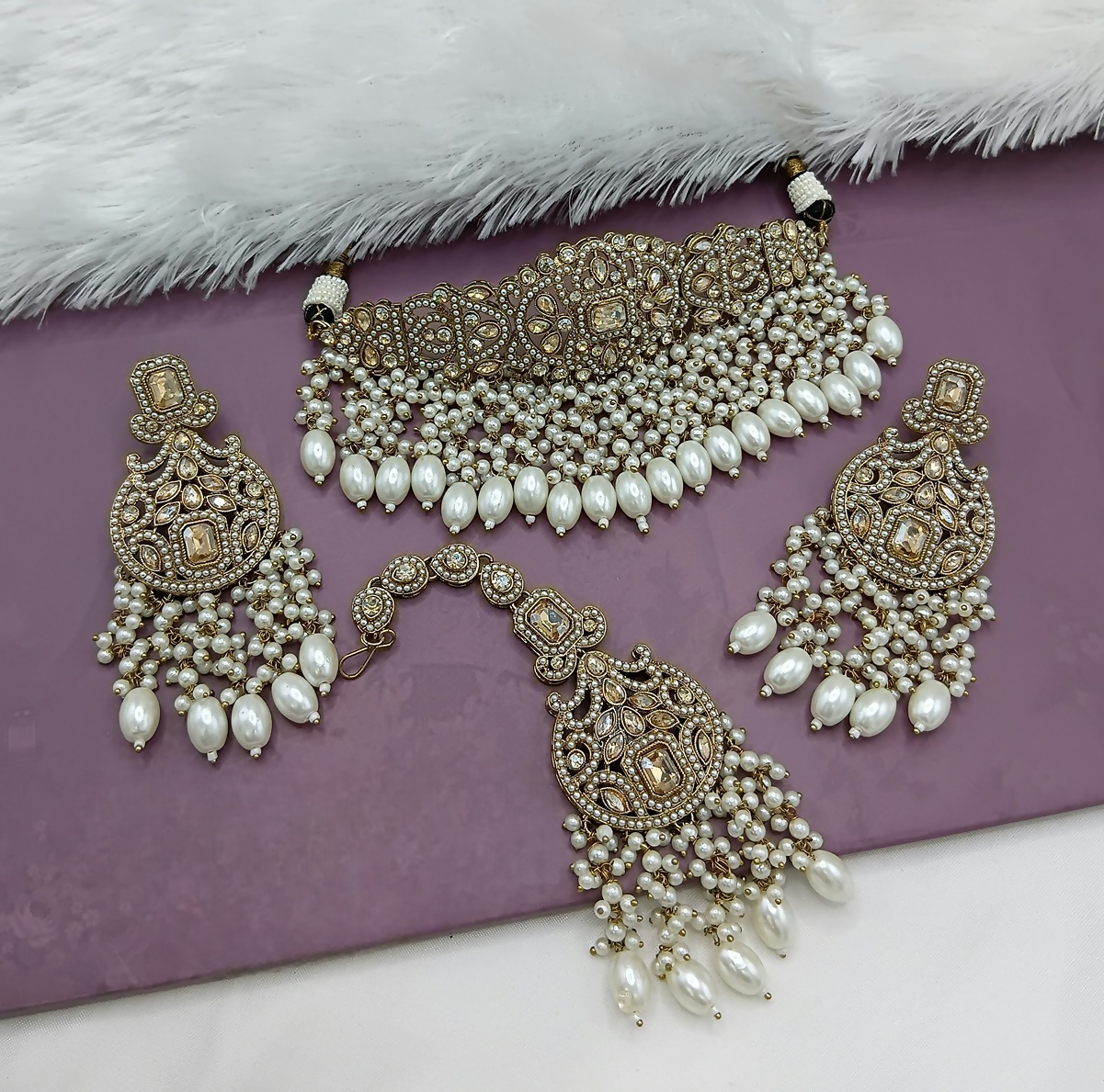 Joban Fashion Cream Alloy Choker Set | Swadesiicart