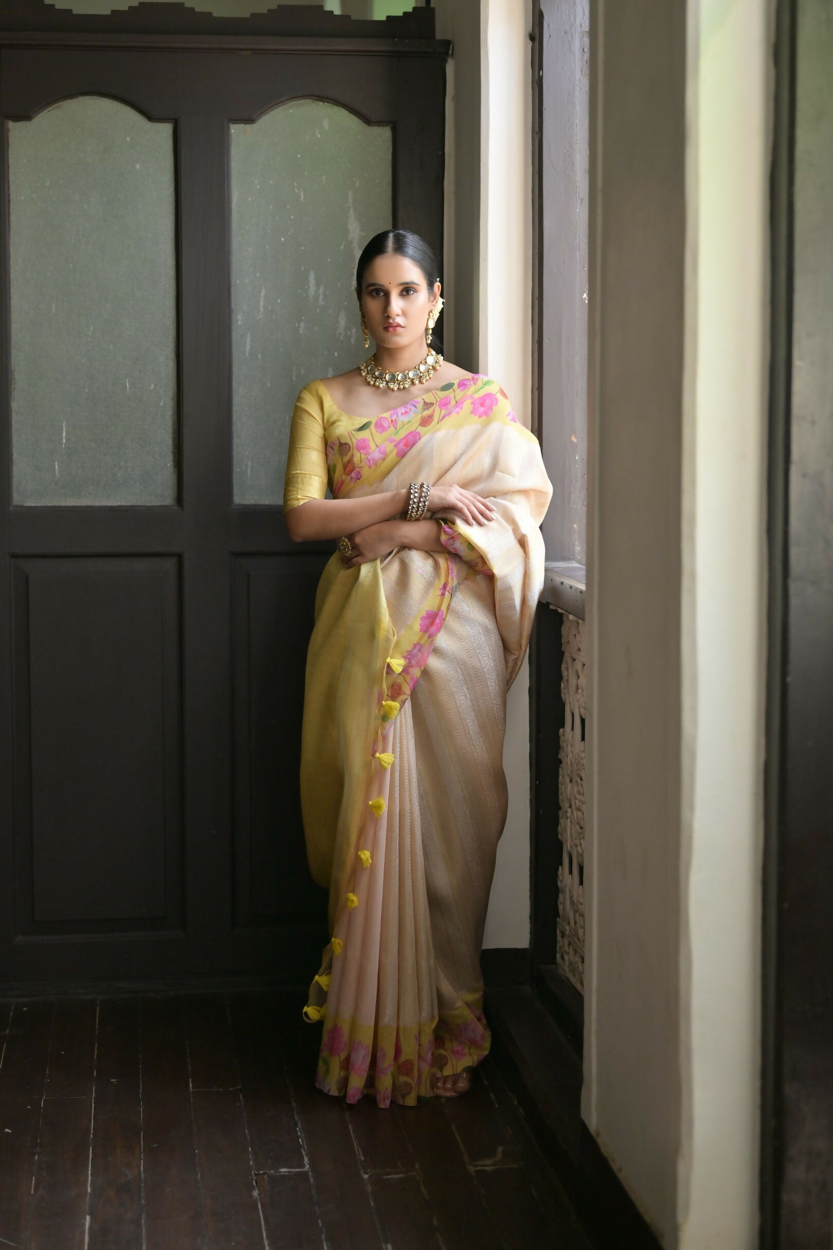 Vishnu Weaves Women's Yellow Banarasi Silk Saree with Blouse - Swadesiicart