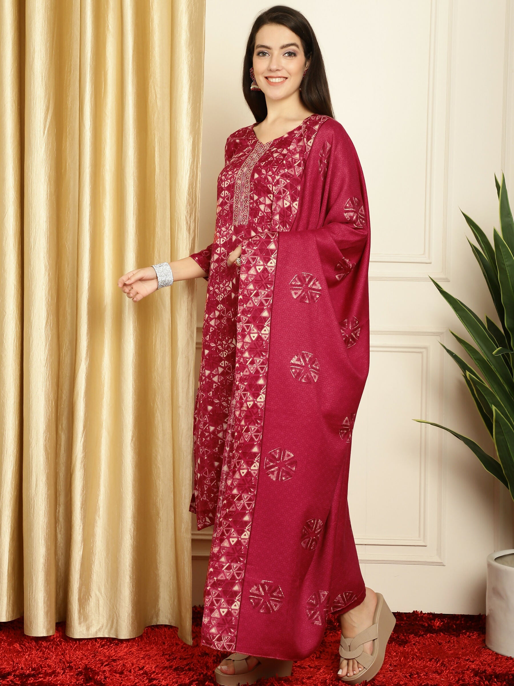 Jyoti Fashion Women's Red Pashmina Floral Digital Printed Kurta with Trouser & Dupatta | Swadesiicart