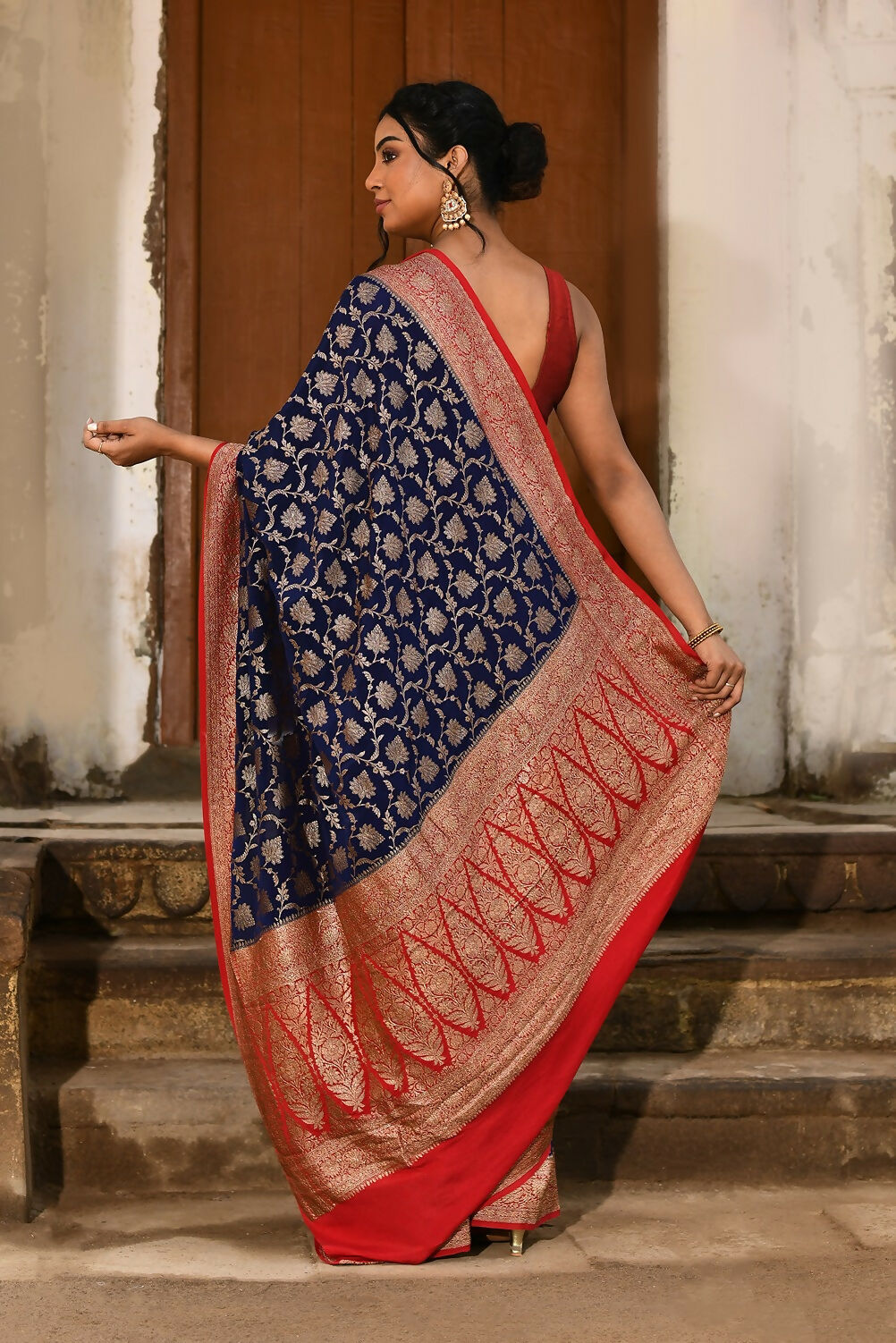 Joban Fashion Navy Blue Crepe Chiffon Pure Handloom Banarasi Silk Saree | Swadesiicart