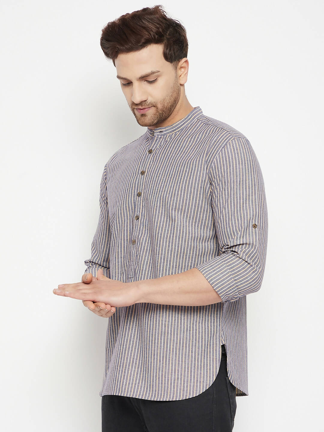 Even Apparels Grey Color Pure Cotton Short Men's Kurta With Band Collar | Swadesiicart