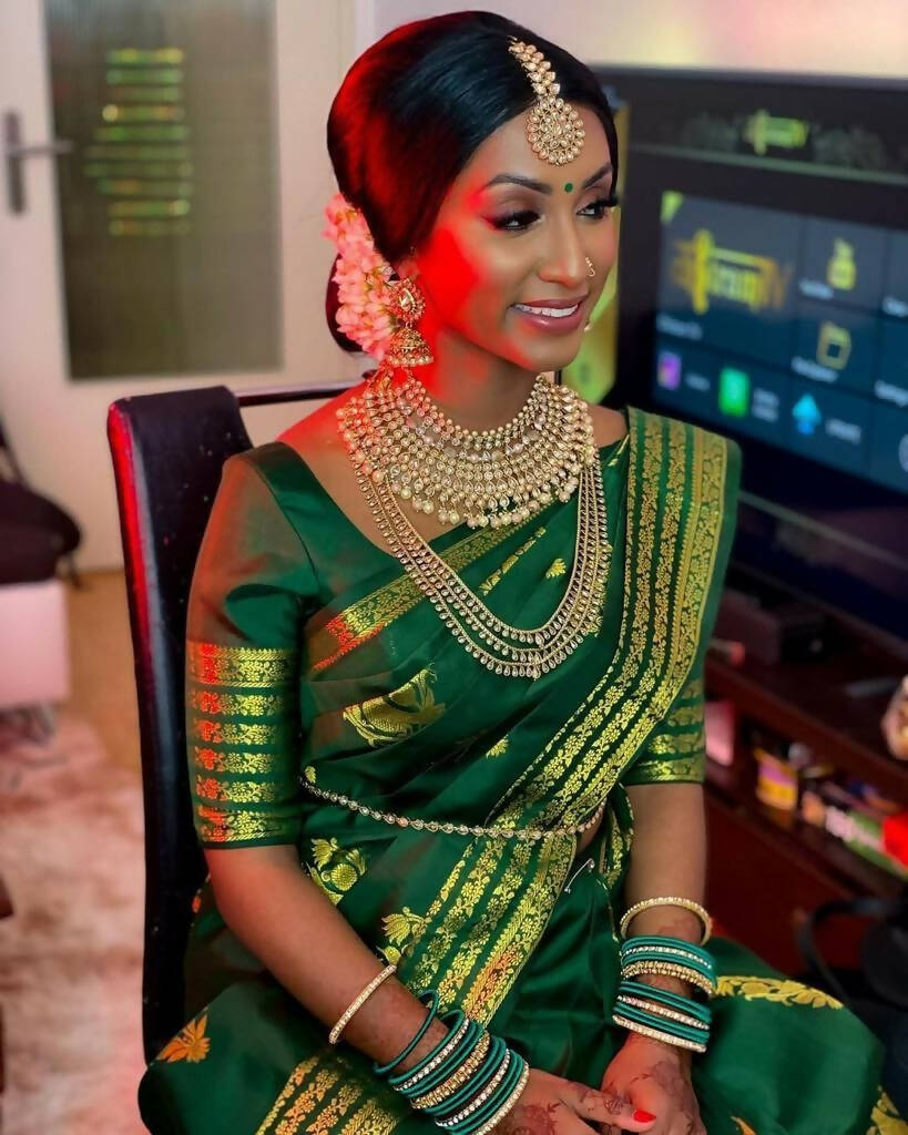 DEIANA'S Beautiful Designer Golden zari Soft Lichi Silk Saree - Green - Swadesiicart