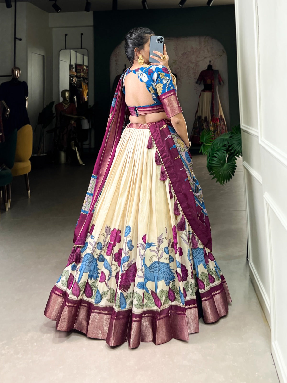 Lorenvalley Offwhite Dola Silk and Jacquard Silk Printed (Kalamkari) With Zari Weaving Border Lehenga Choli | Swadesiicart