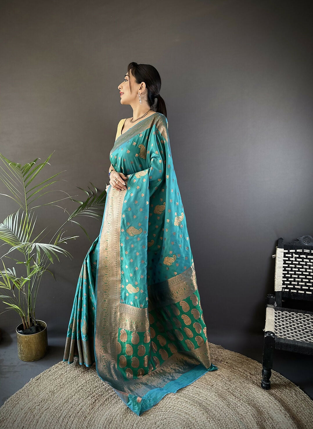 Joban Fashion Banarasi Teal Green Woven Soft Silk Saree | Swadesiicart