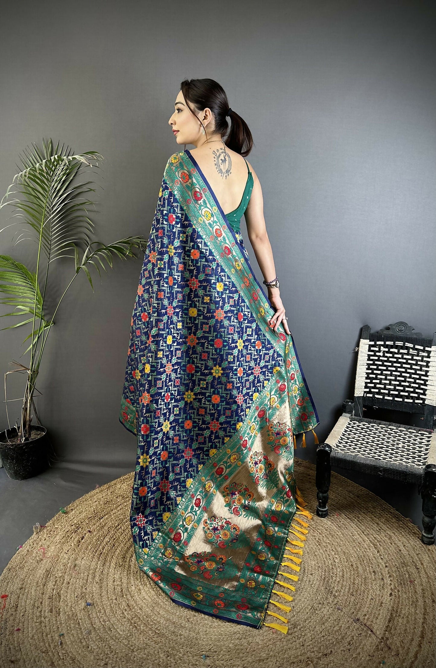 Joban Fashion Navy Blue Banarasi Soft Silk Woven Saree | Swadesiicart