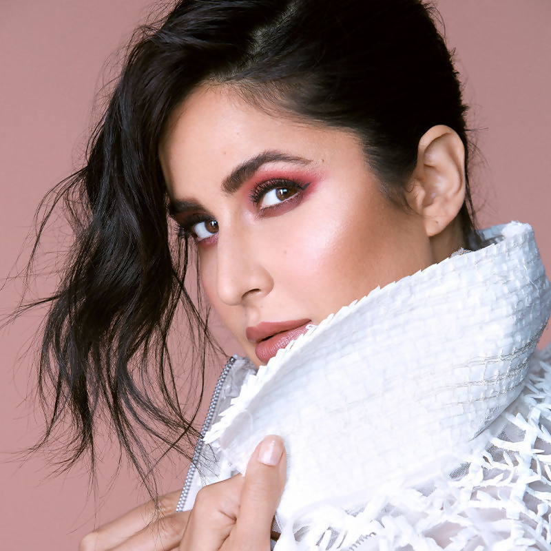 Kay Beauty By Katrina Kaif Eyeshadow Palette - Self Love | Swadesiicart