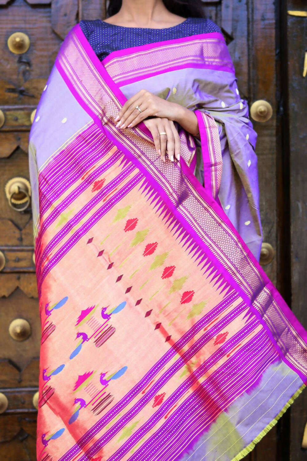 Very Much Indian Pure Silk Handloom Paithani -Dual Tone Lavender With Purplish Pink | Swadesiicart
