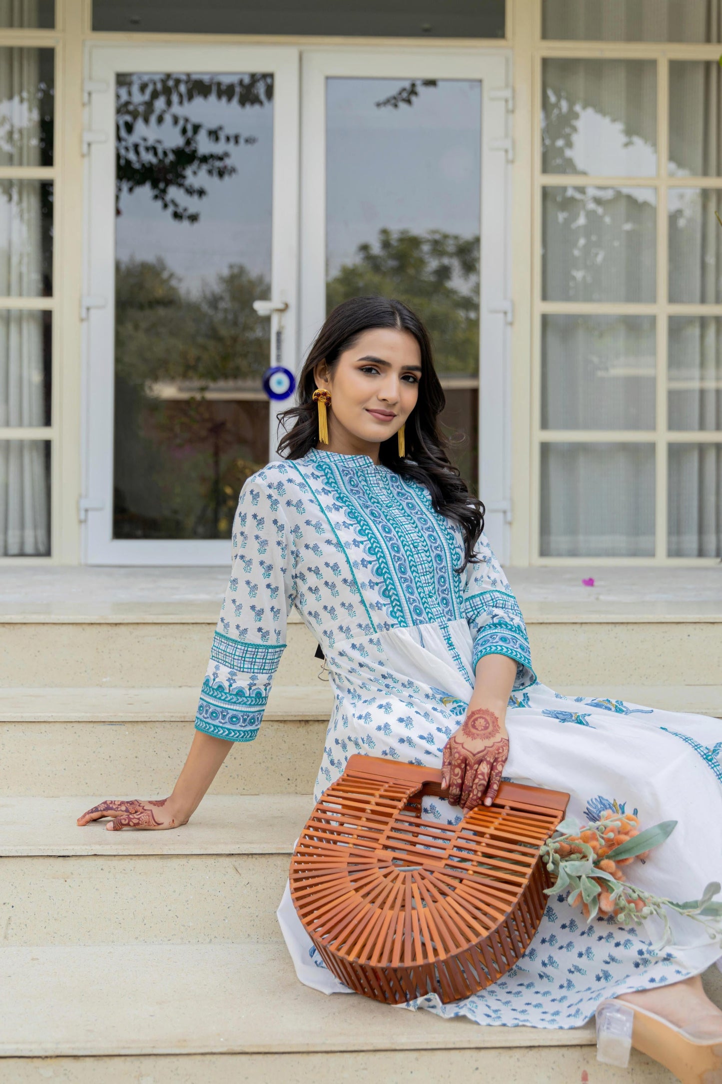 Juniper Women's White Floral Printed Cotton Kurta With Buttons - Swadesiicart