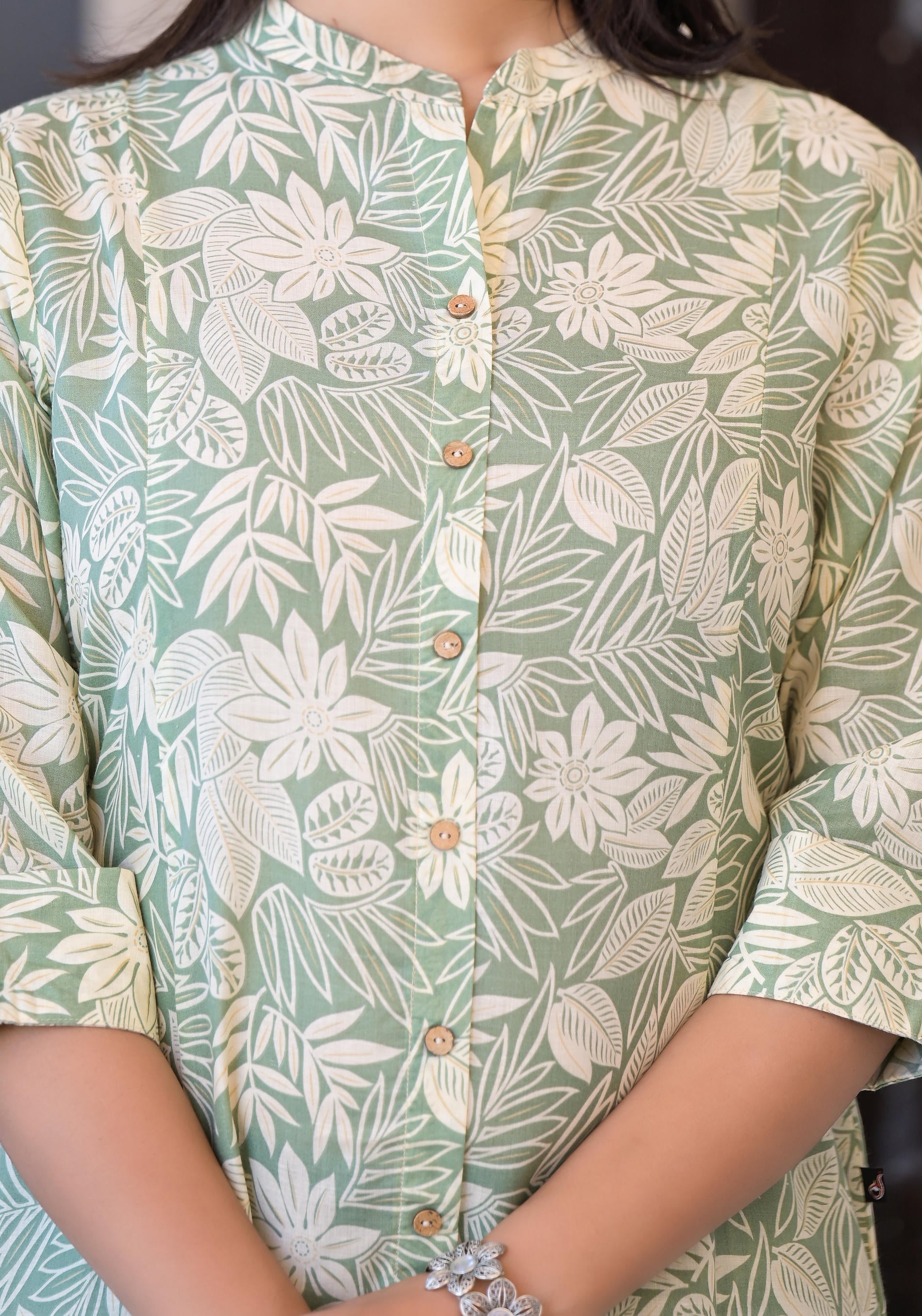 Juniper Sage Green Floral Printed Straight Kurta Set - Swadesiicart