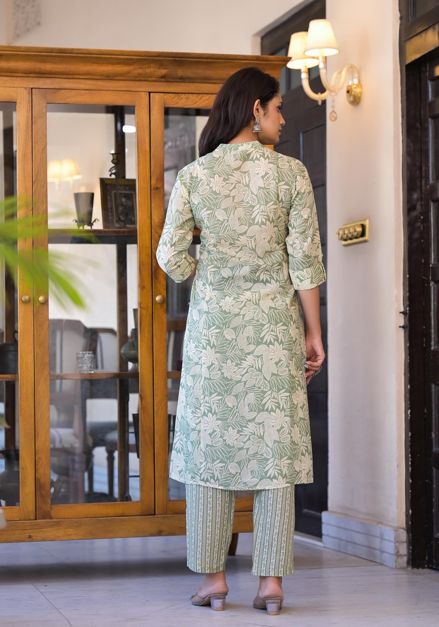 Juniper Sage Green Floral Printed Straight Kurta Set - Swadesiicart