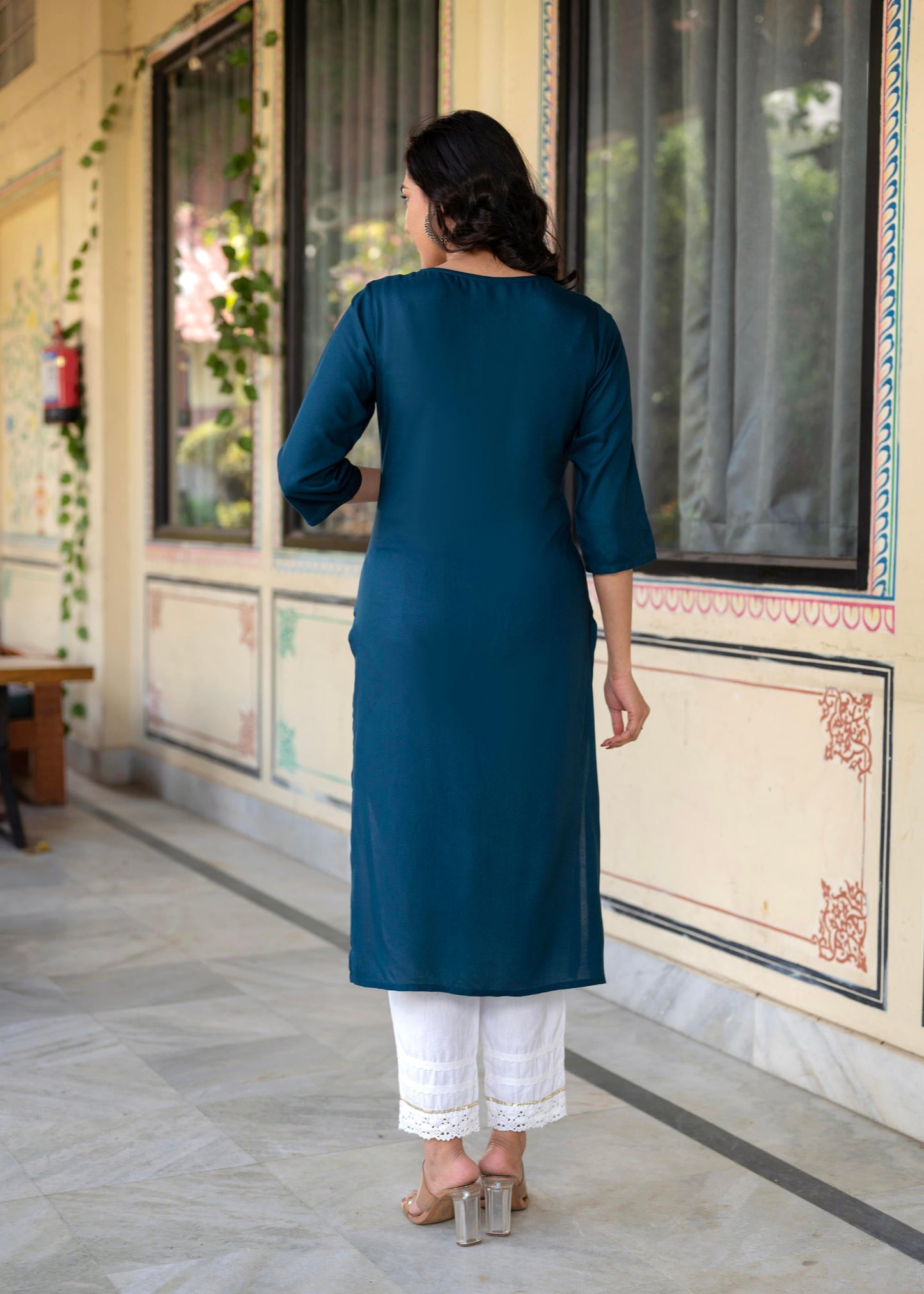 Juniper Blue Viscose Geometric Printed Kurta with Ethnic Motifs & Thread Work - Swadesiicart