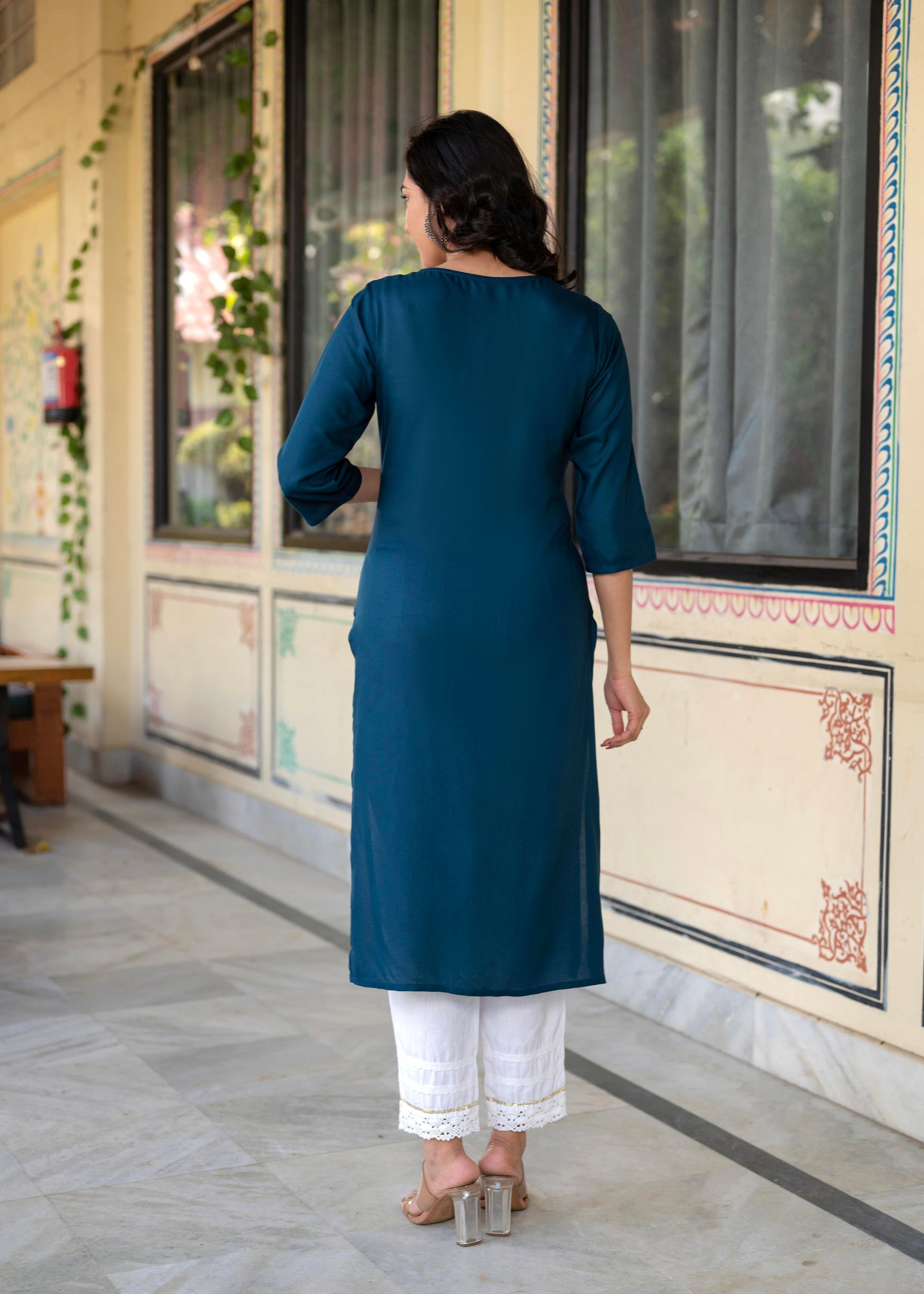 Juniper Blue Viscose Geometric Printed Kurta with Ethnic Motifs & Thread Work - Swadesiicart