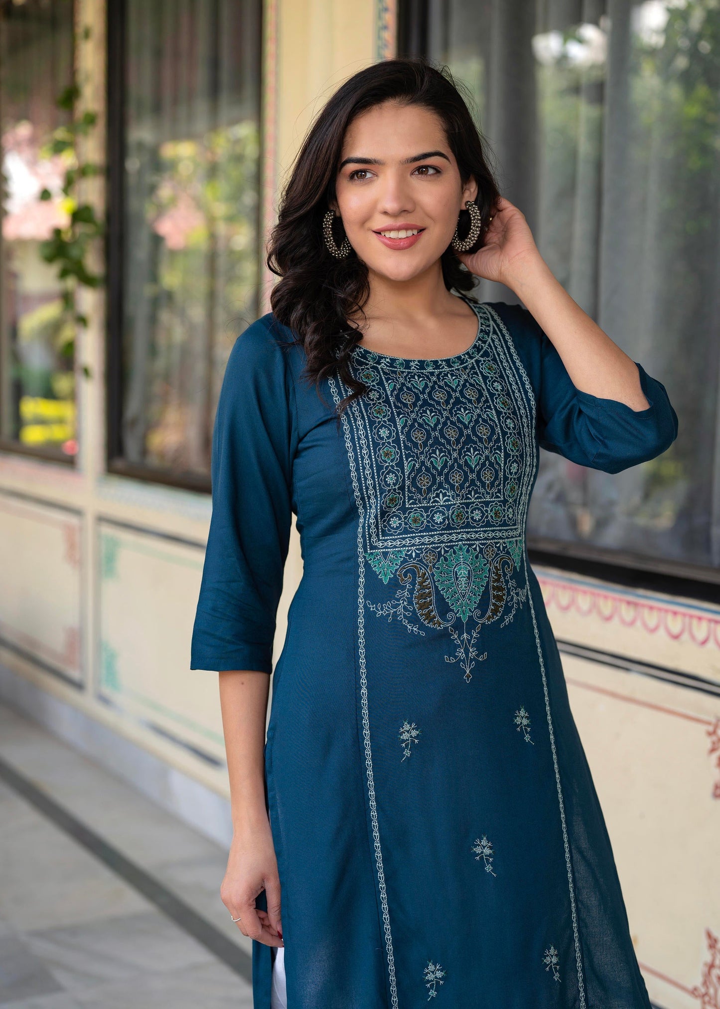 Juniper Blue Viscose Geometric Printed Kurta with Ethnic Motifs & Thread Work - Swadesiicart